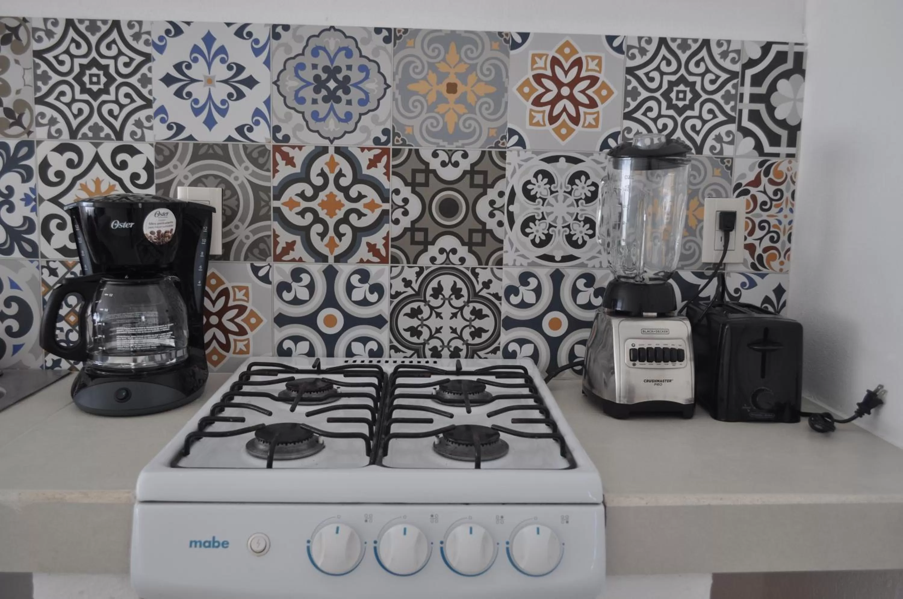 Coffee/tea facilities in Petit Hotel Pilitas