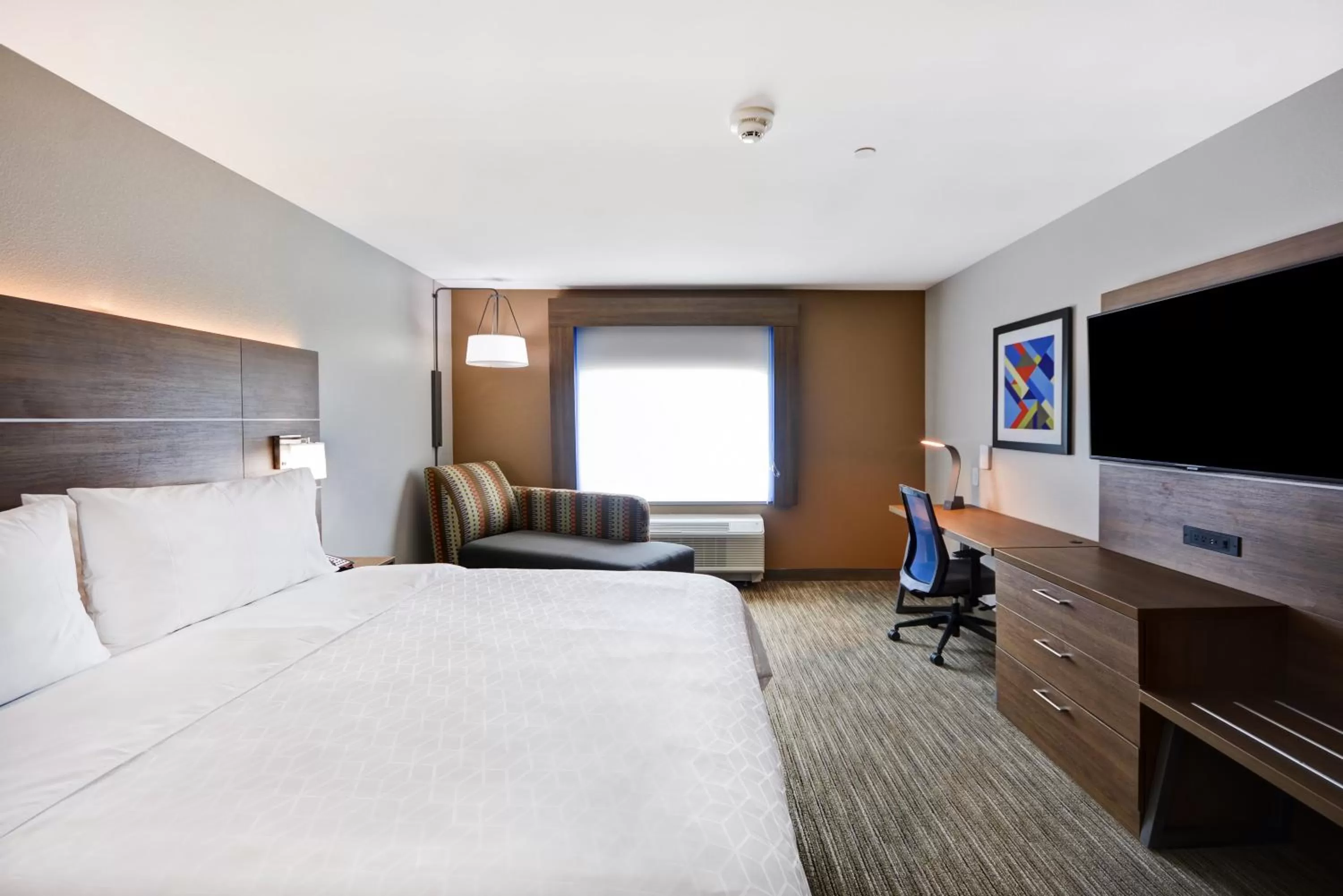 Photo of the whole room, Bed in Holiday Inn Express & Suites - Houston NASA - Boardwalk Area by IHG