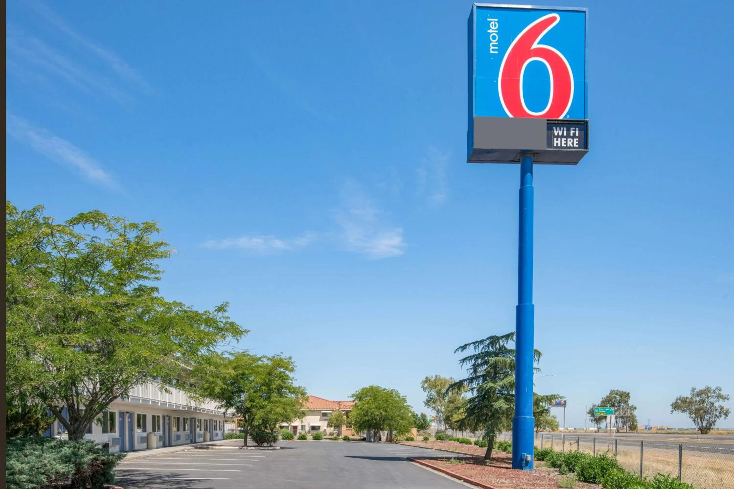 Property building in Motel 6 Williams, Ca