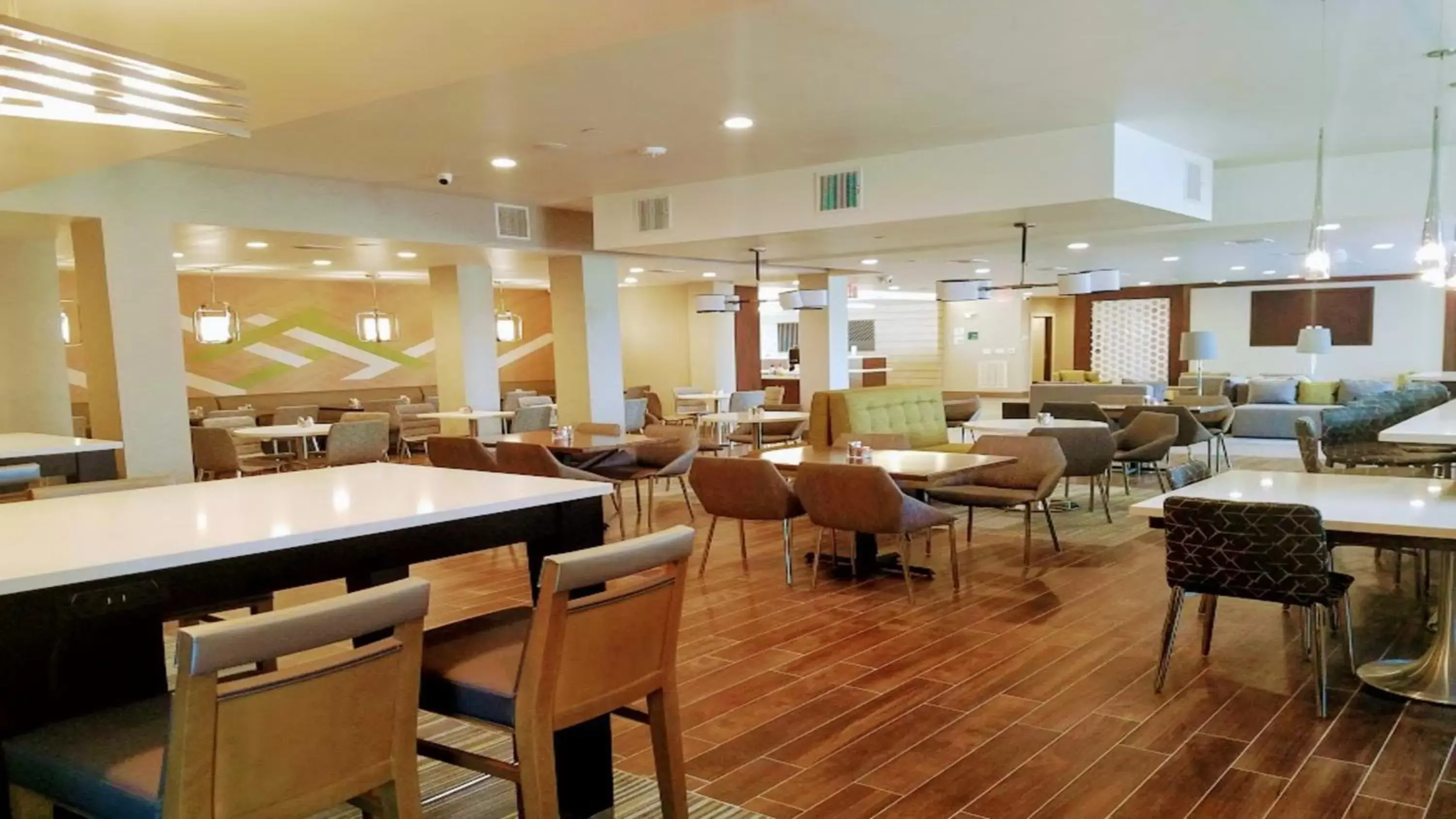 Restaurant/Places to Eat in Holiday Inn & Suites Houston NW - Willowbrook, an IHG Hotel
