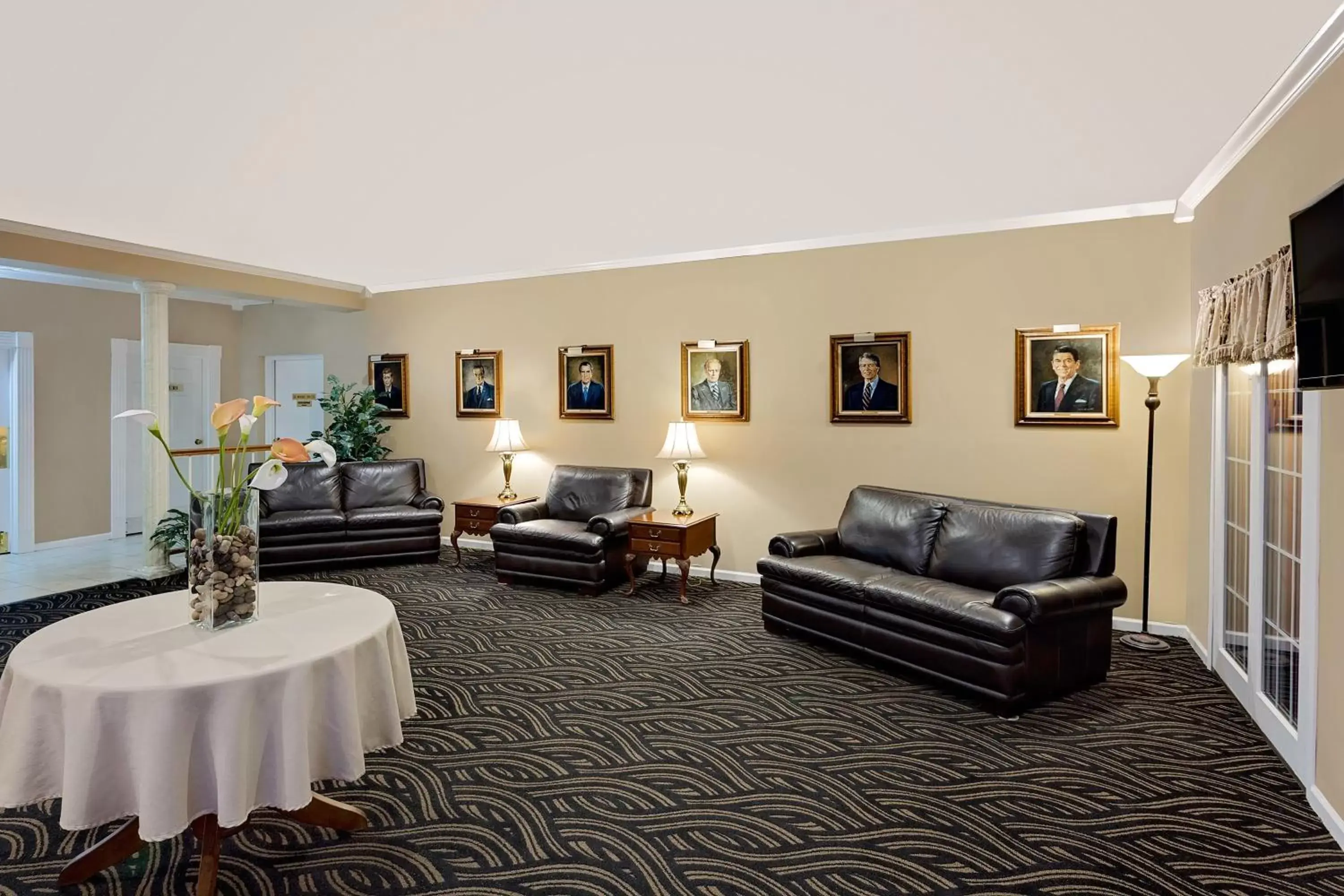 Lobby or reception, Seating Area in Ramada by Wyndham Richland Center
