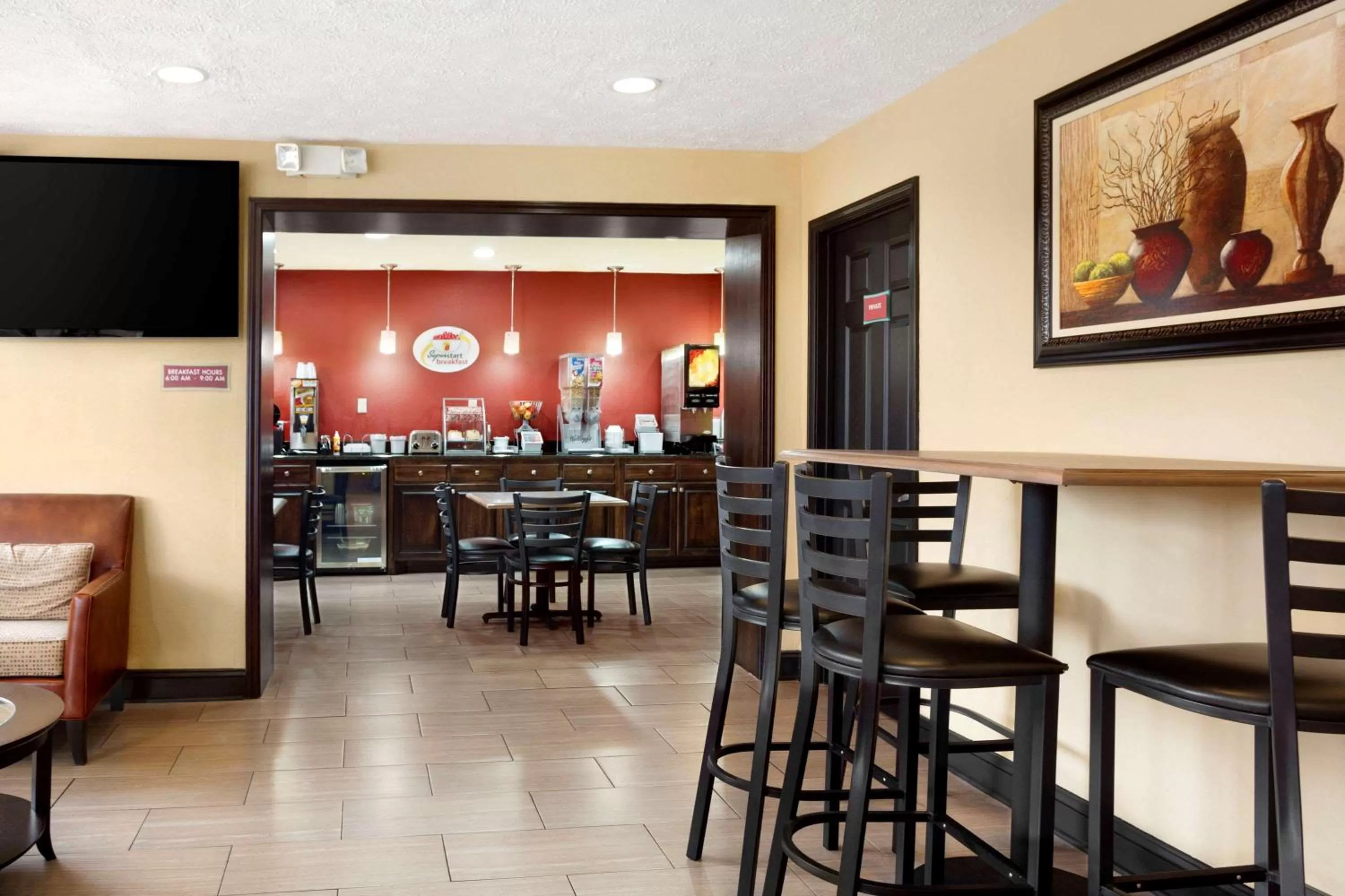 Restaurant/places to eat in Super 8 by Wyndham Jackson