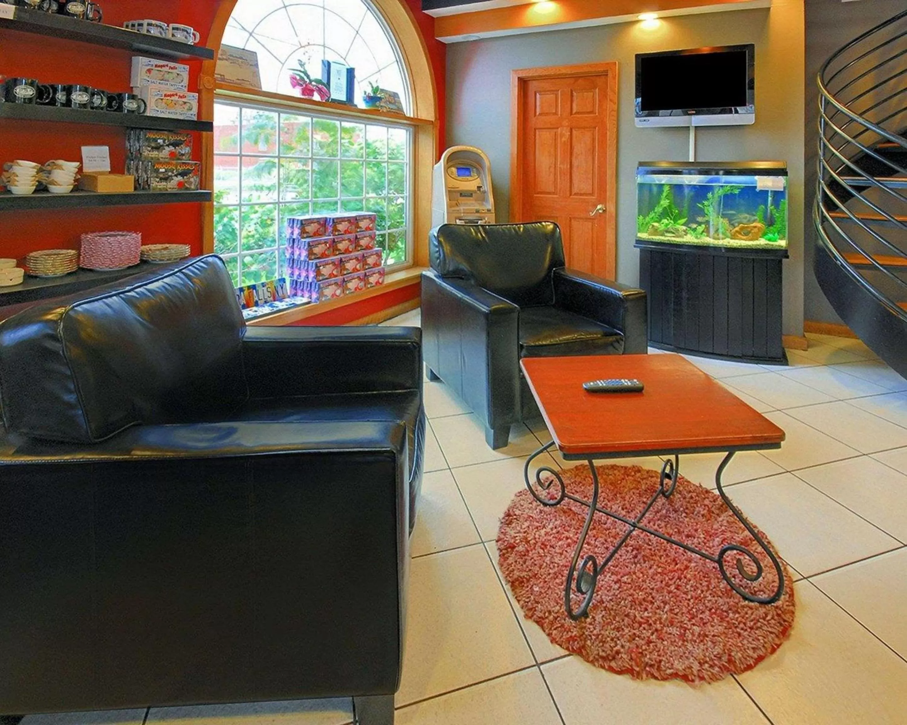 Lobby or reception in Econo Lodge at the Falls North