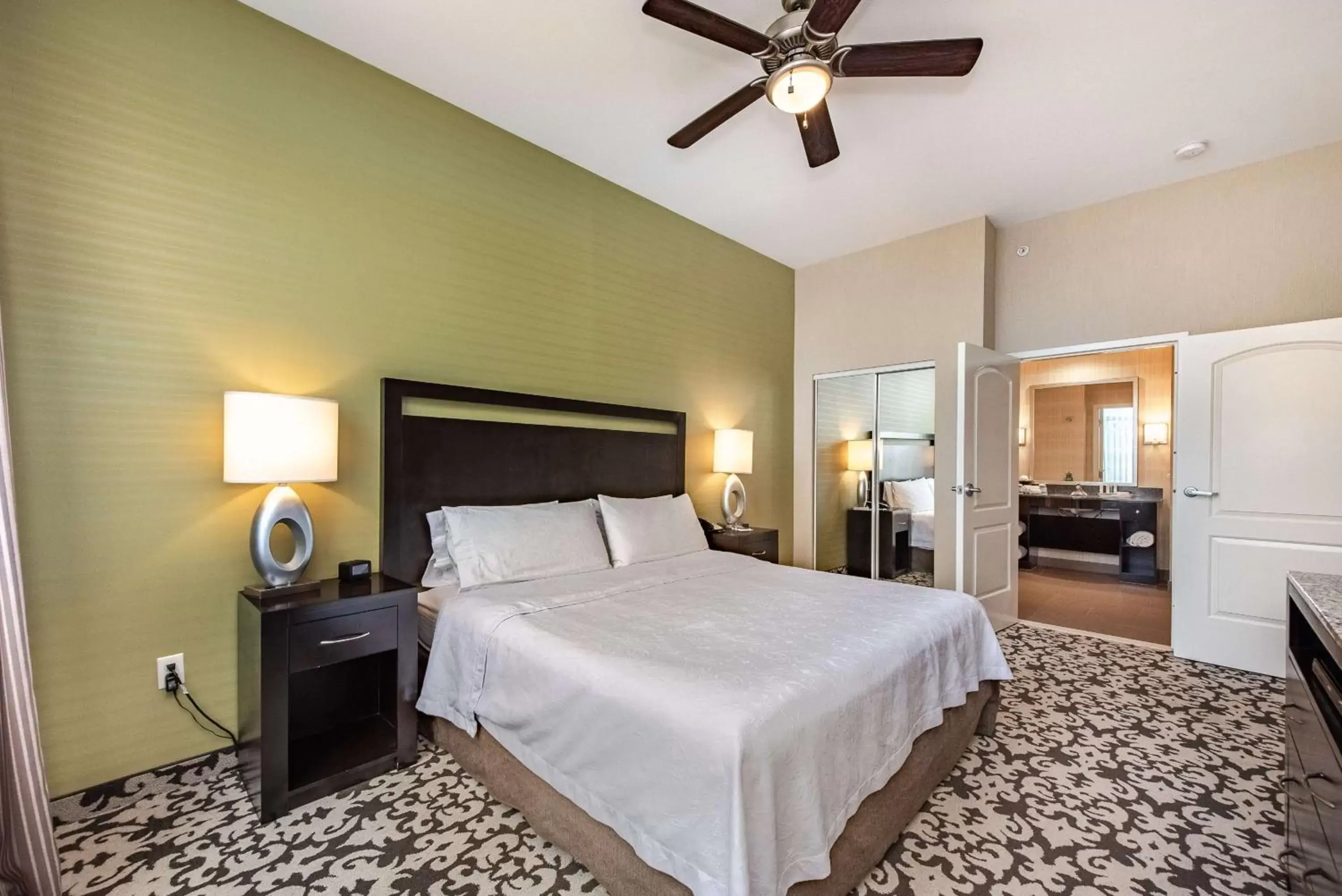 Bed in Homewood Suites by Hilton Oxnard/Camarillo