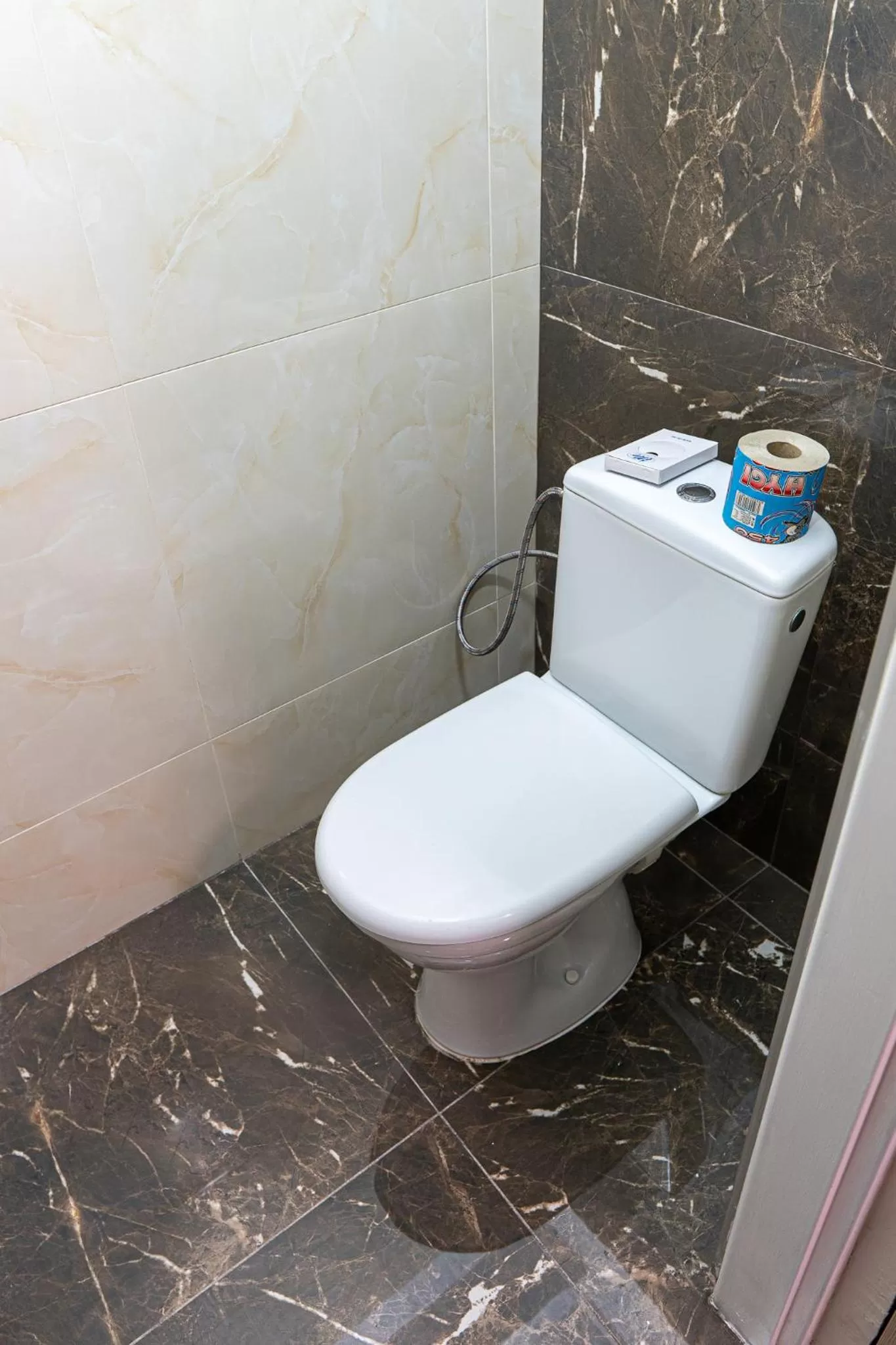 Toilet in Hotel Garni