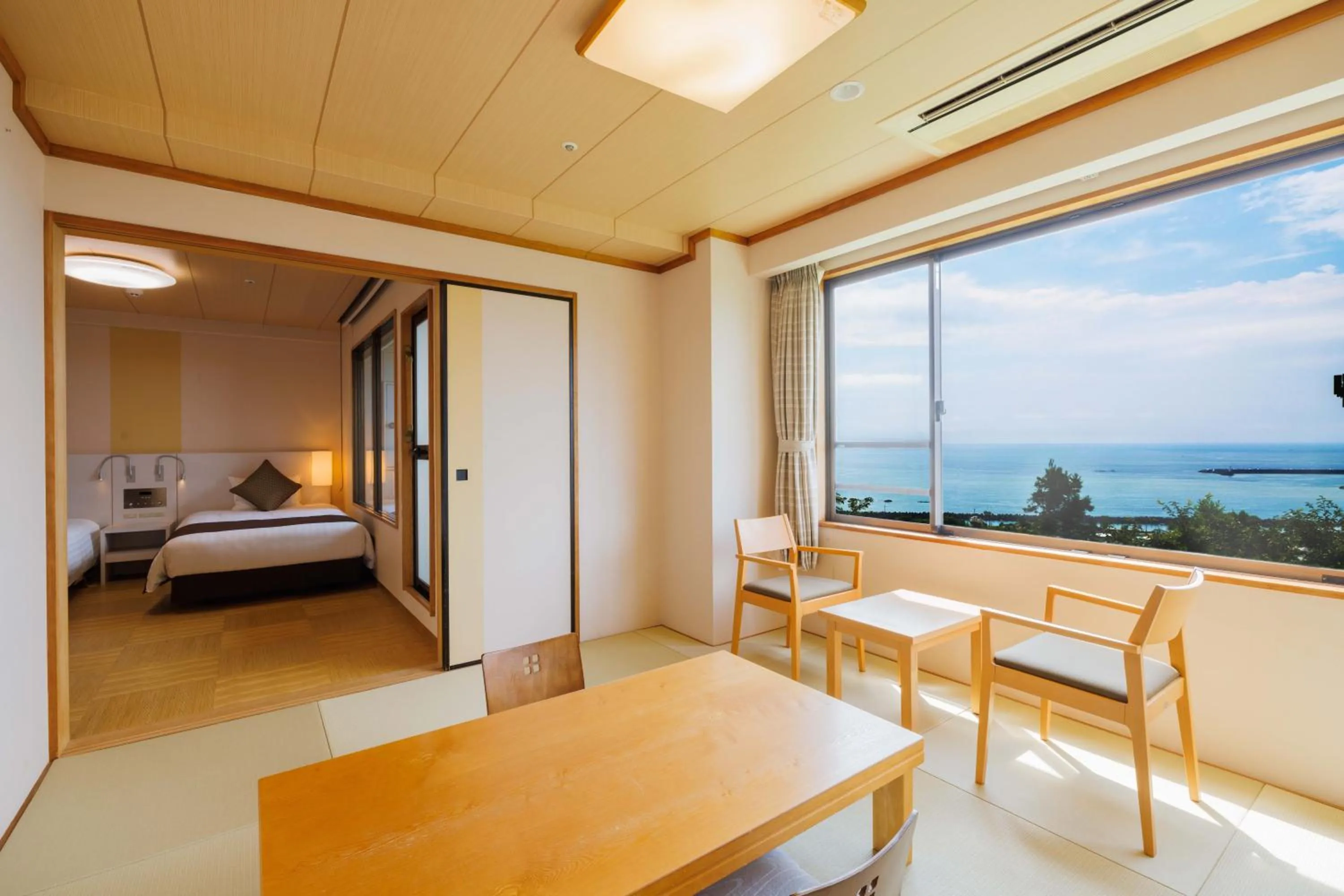 Photo of the whole room in Kanpo no Yado Yaizu