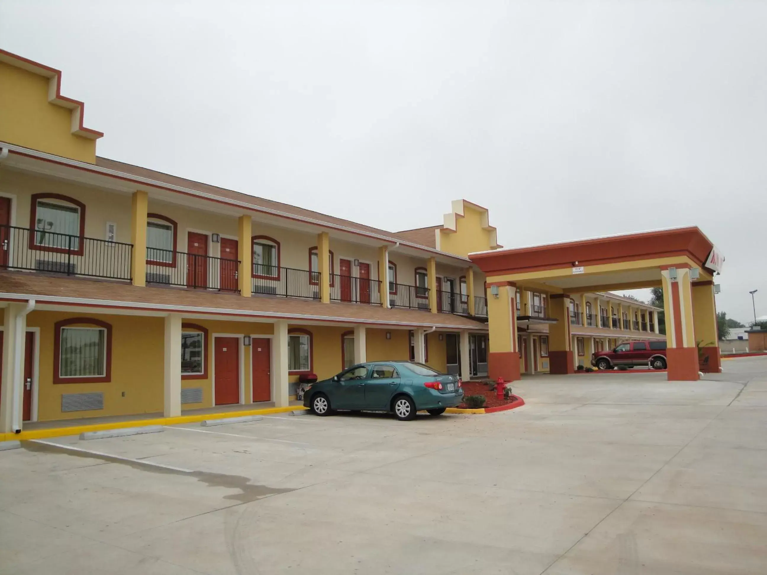 Property Building in Sands Inn & Suites