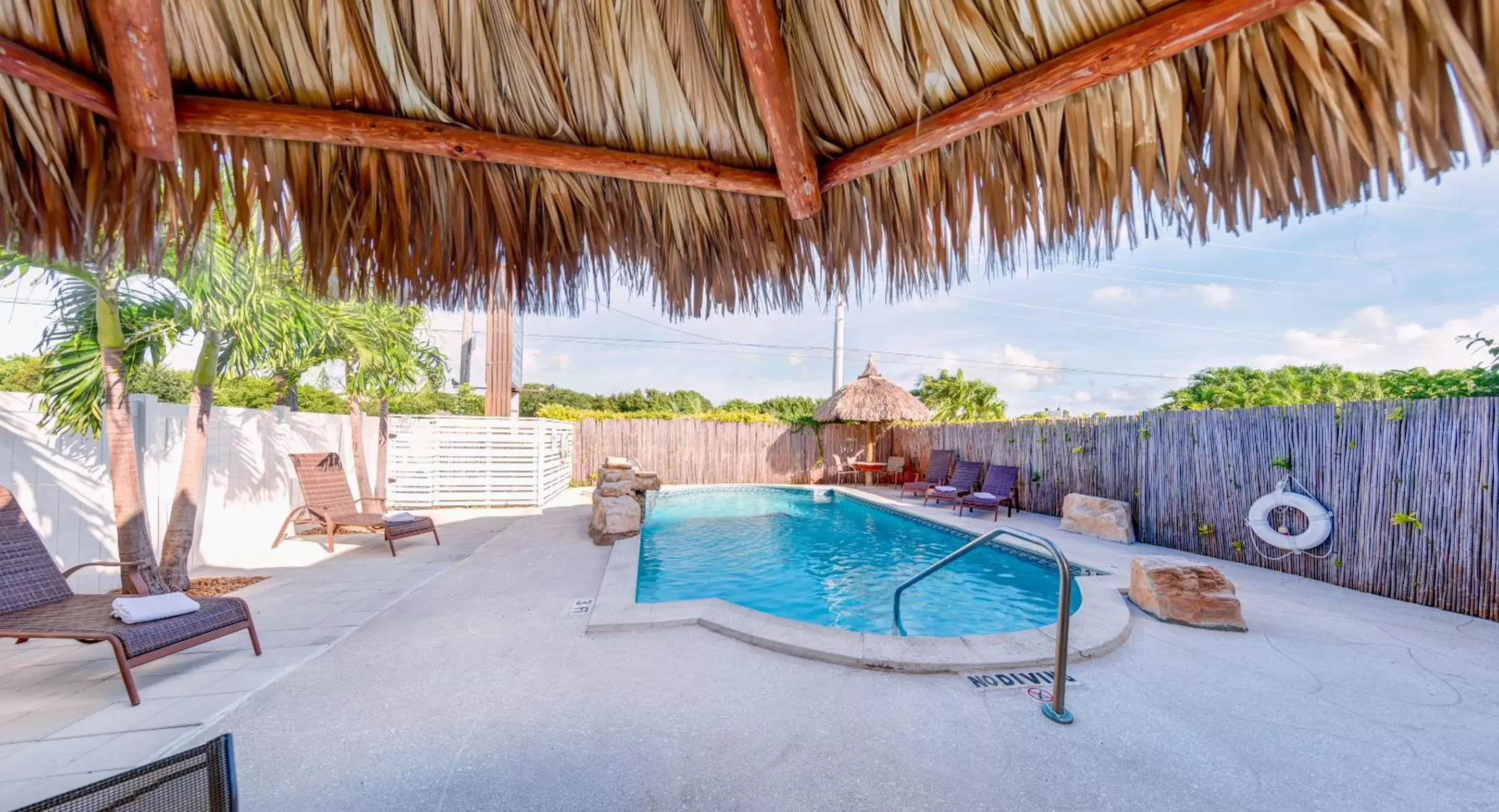 Pool view, Swimming Pool in Creekside Inn Islamorada