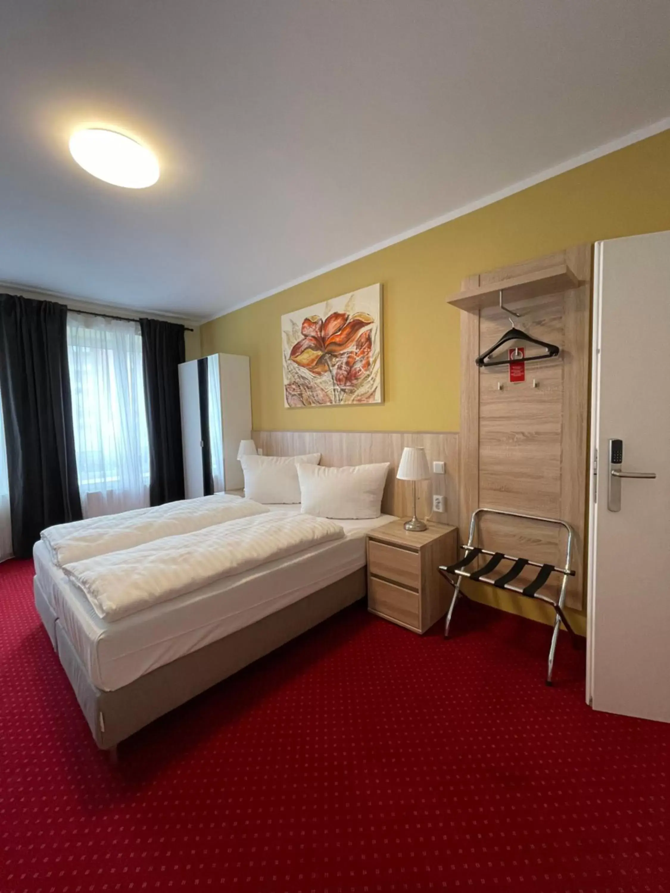 Photo of the whole room, Bed in Palm Premium Hotel & Apartments Photo of the whole room, Bed in Palm Premium Hotel & Apartments