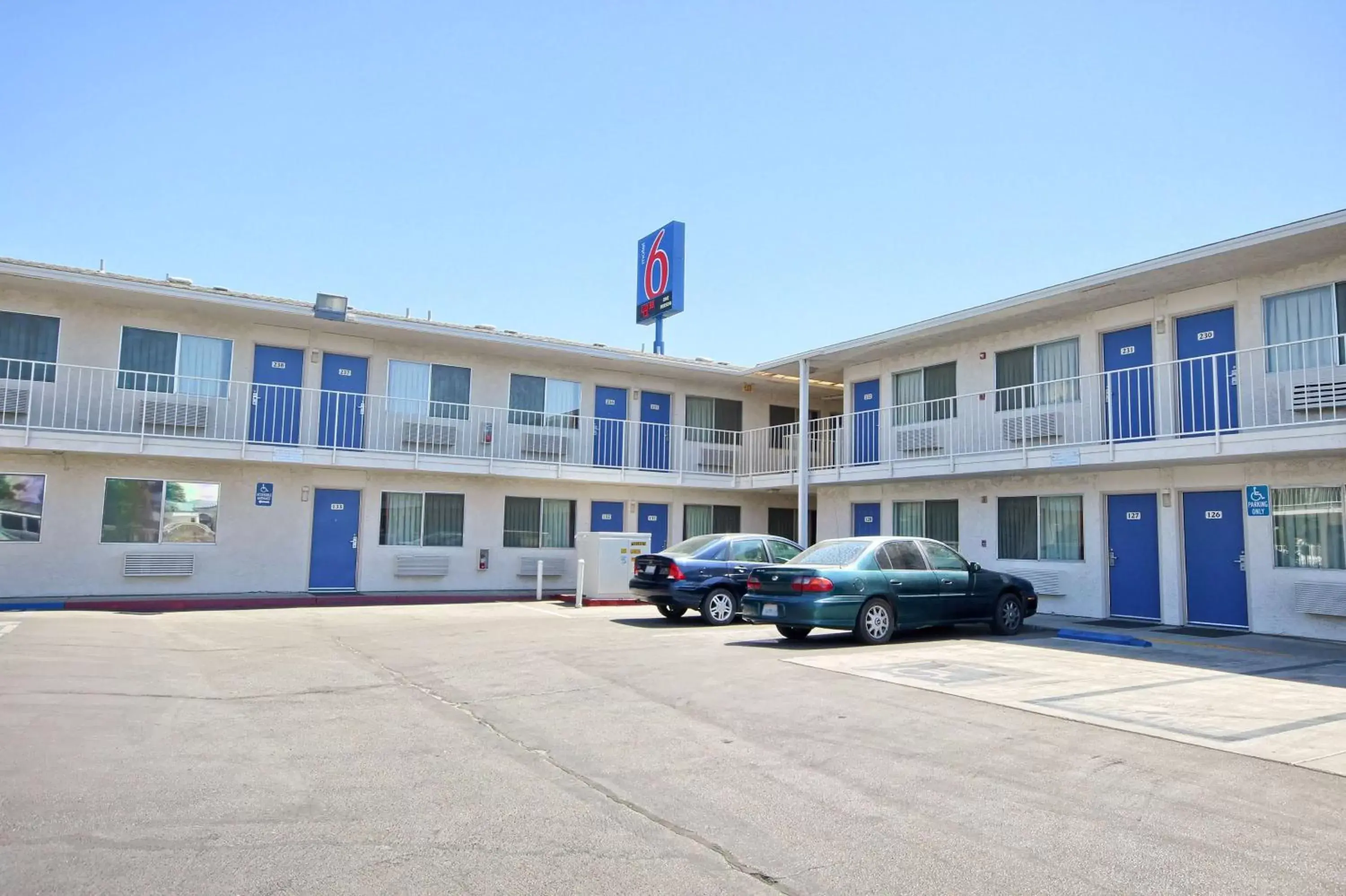 Property Building in Motel 6-Tulare, CA