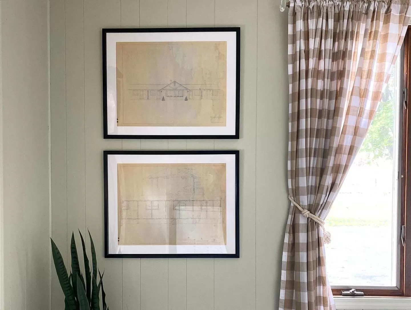 Lobby or reception in The River Hills Motel - Algoma, WI - Near Door County