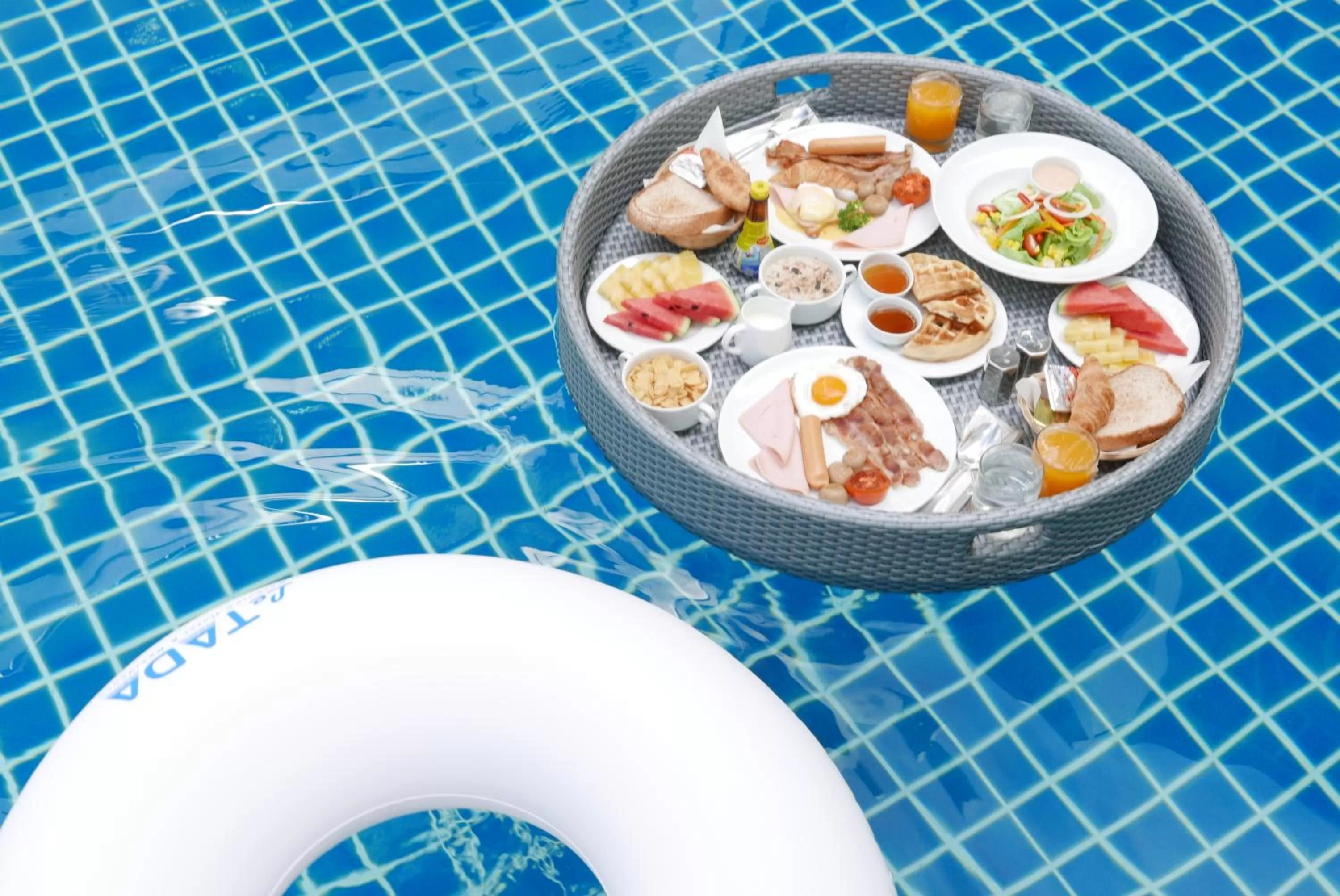 Swimming pool in Le Tada Residence