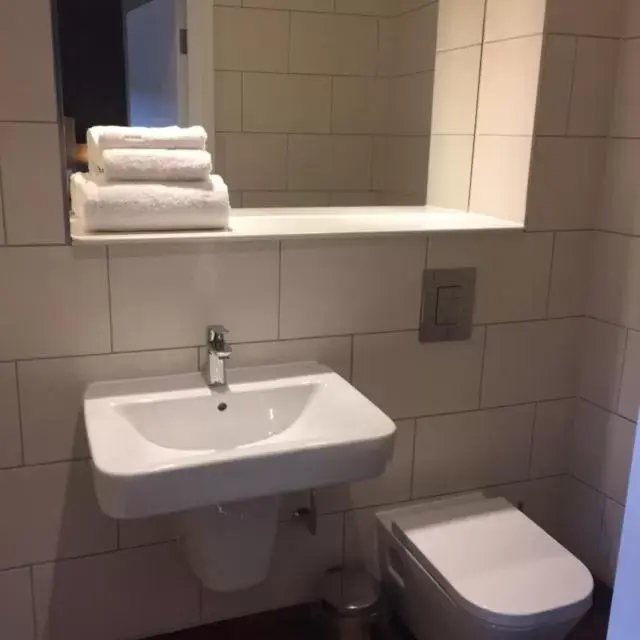 Toilet, Bathroom in The Bell Hotel Aylesbury