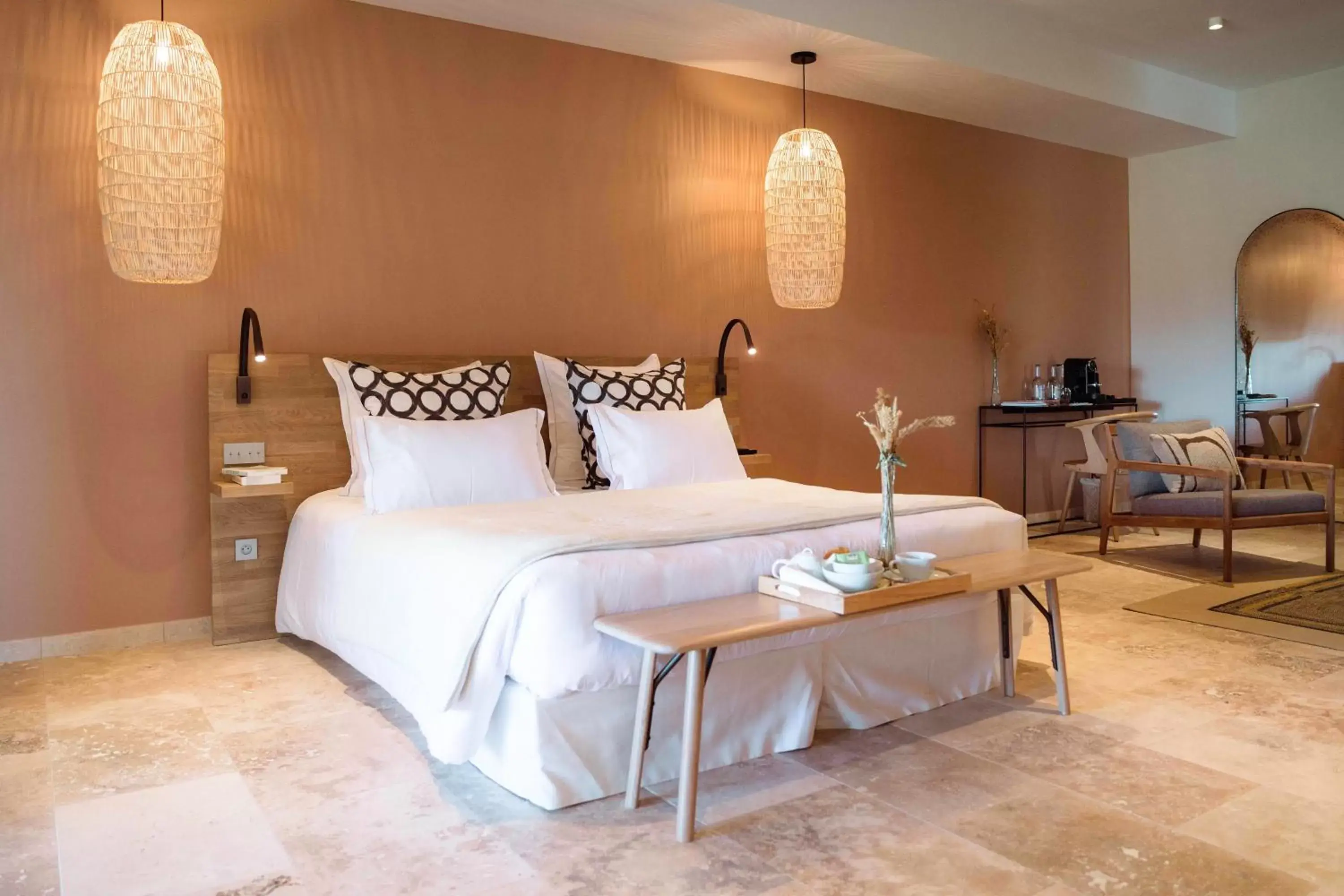 Bed in Château L'Hospitalet Wine Resort Beach & Spa