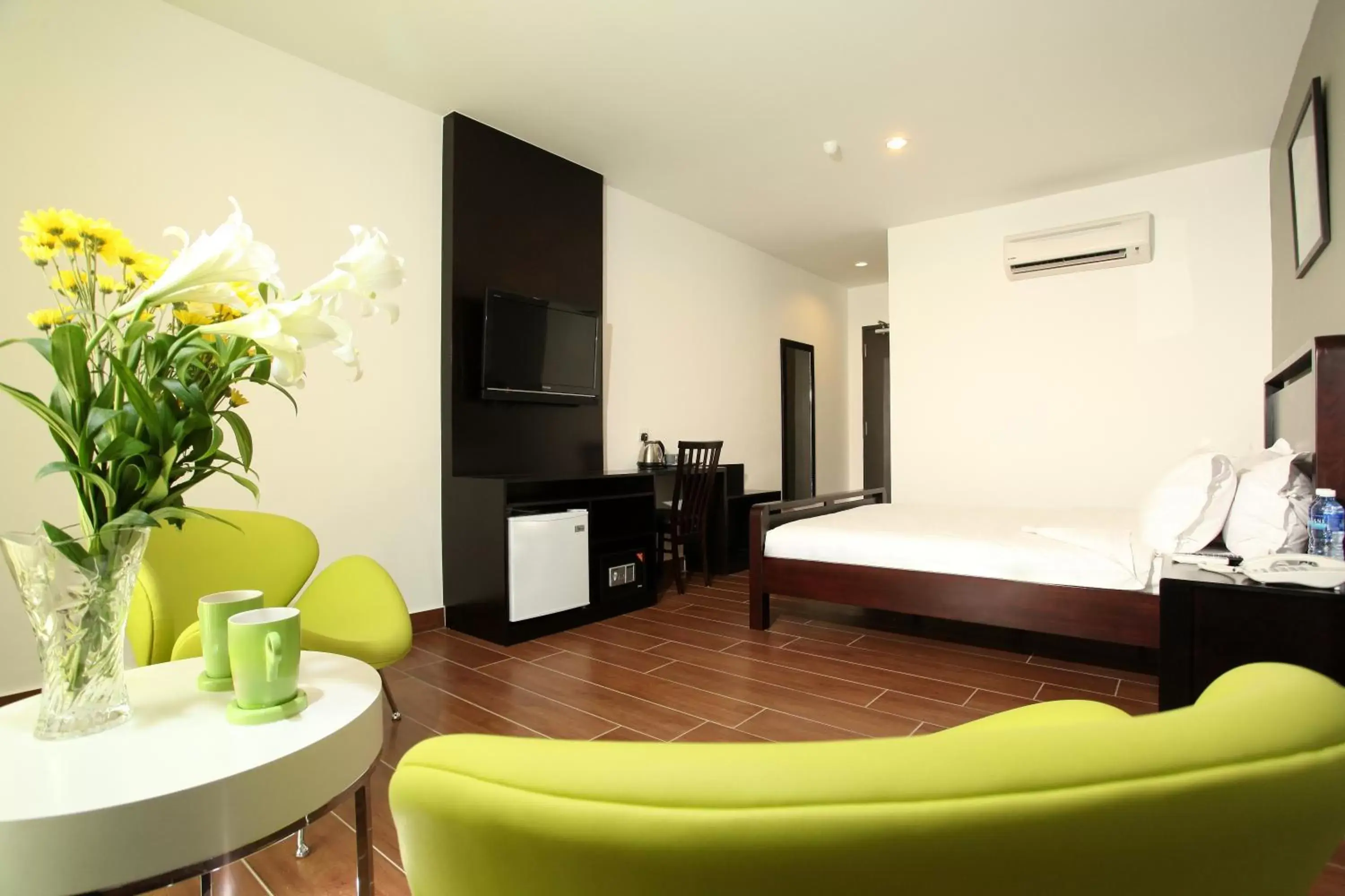 Premier Double or Twin Room in Hotel O Crossroads Hotel Premier Double or Twin Room in Hotel O Crossroads Hotel