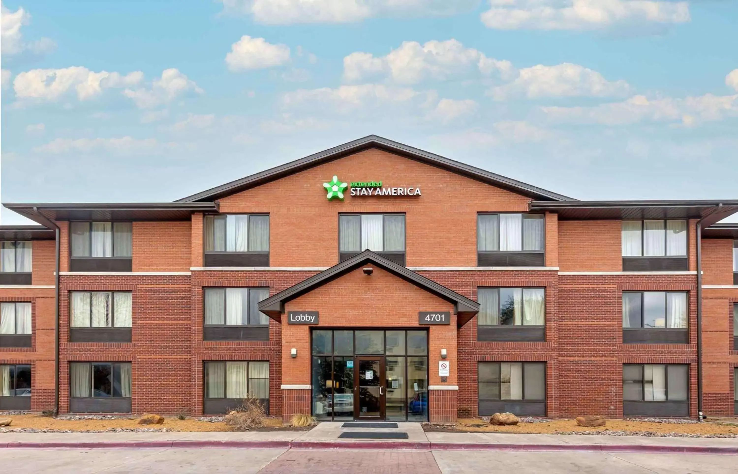 Property Building in Extended Stay America Suites - Fort Worth - Southwest