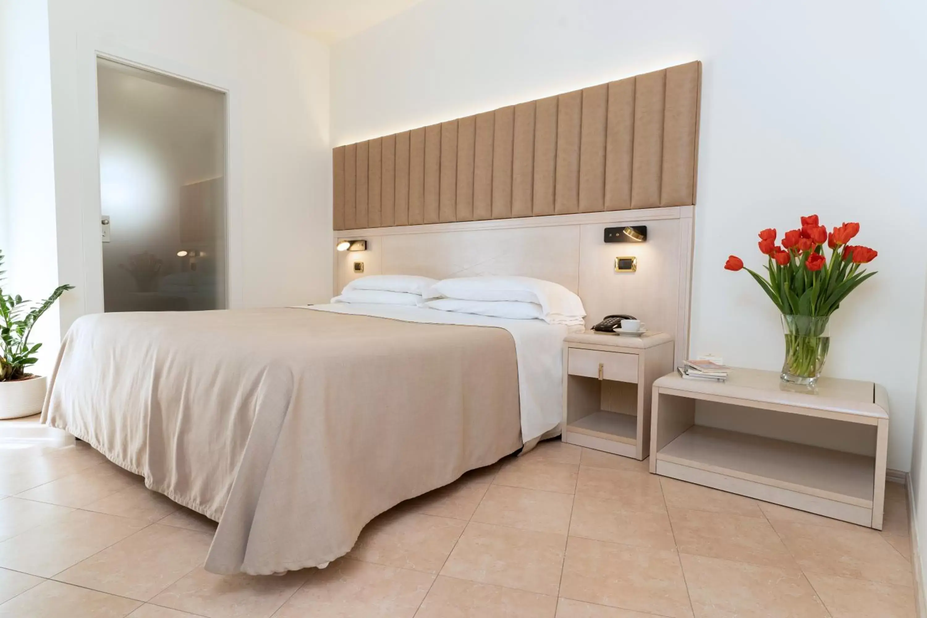 Double Room with Balcony and Sea View in Hotel Falli Double Room with Balcony and Sea View in Hotel Falli