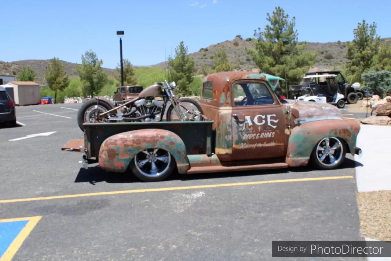 Creekside Lodge and Cabins