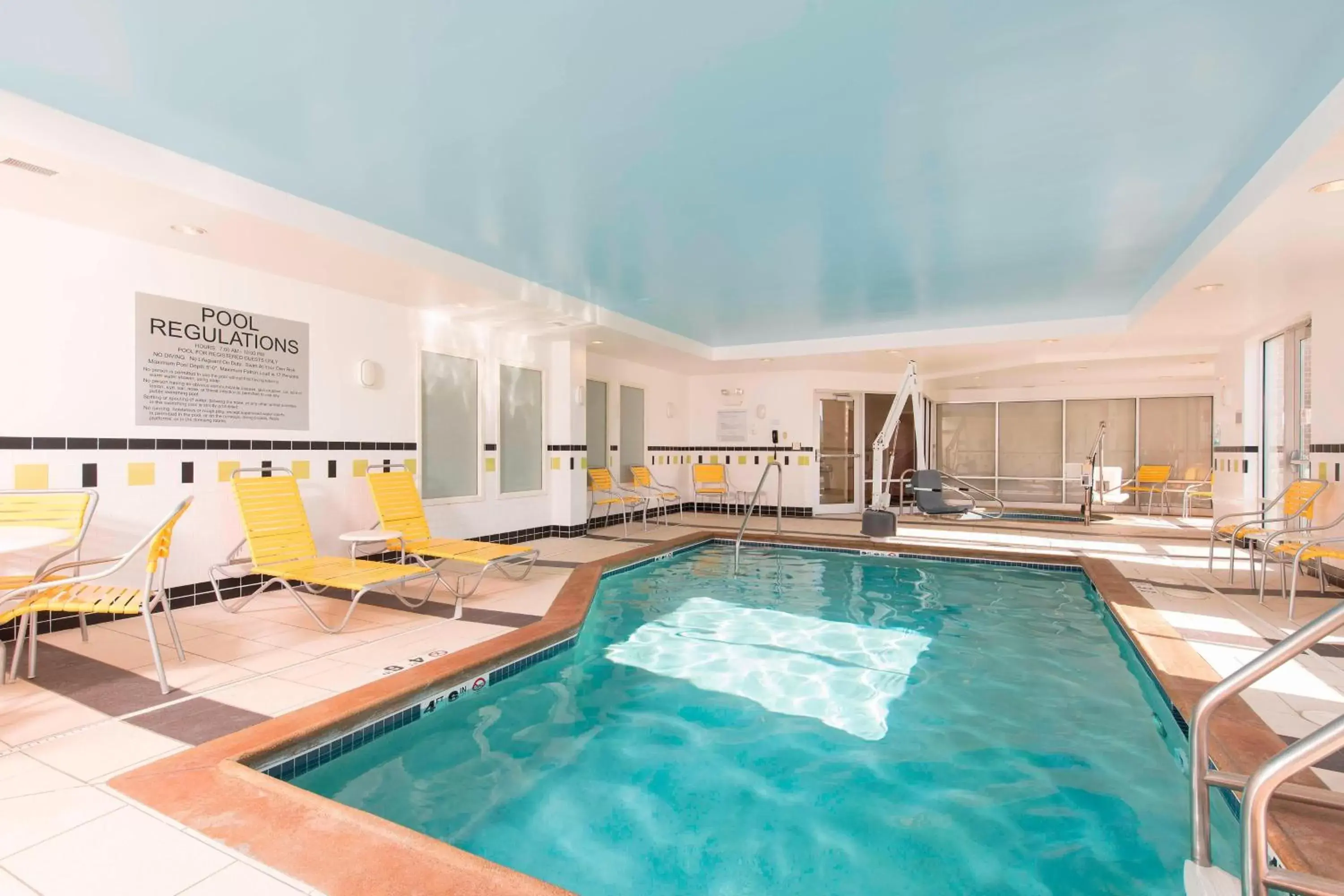 Swimming Pool in Fairfield Inn & Suites by Marriott Omaha Downtown