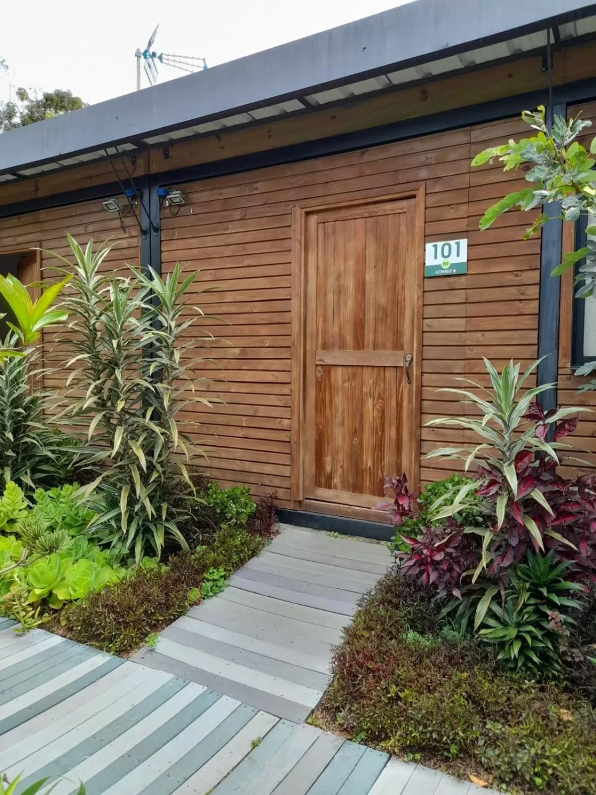 ALTO LODGING Centro de Entrenamiento Deportivo y Negocios, a 2 pasos del Aeropuerto JMC, Transporte Incluido