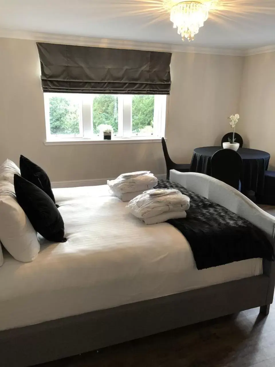 Bed in Inglewood House and Spa