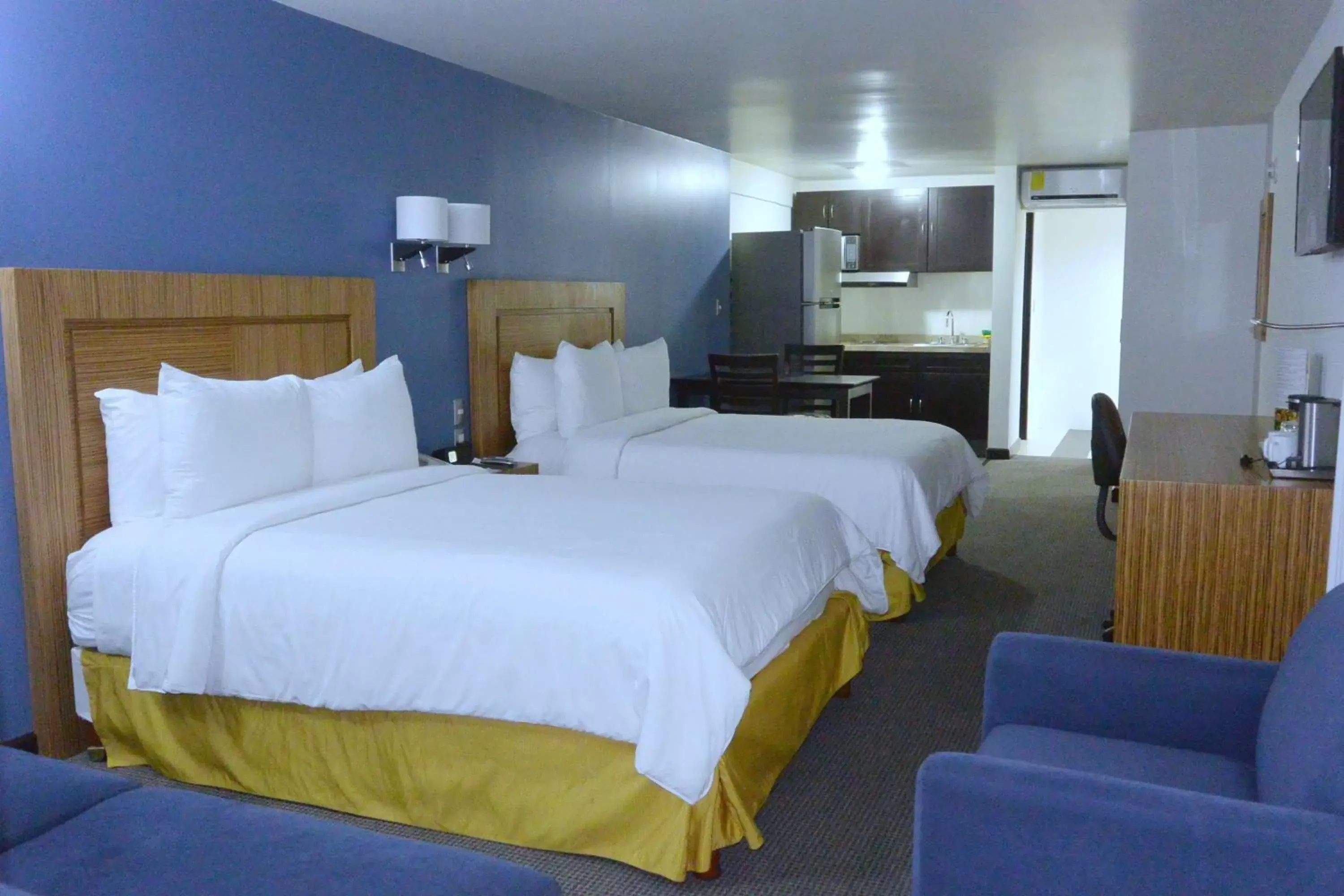 Photo of the whole room, Bed in Radisson Hotel & Convention Center Toluca