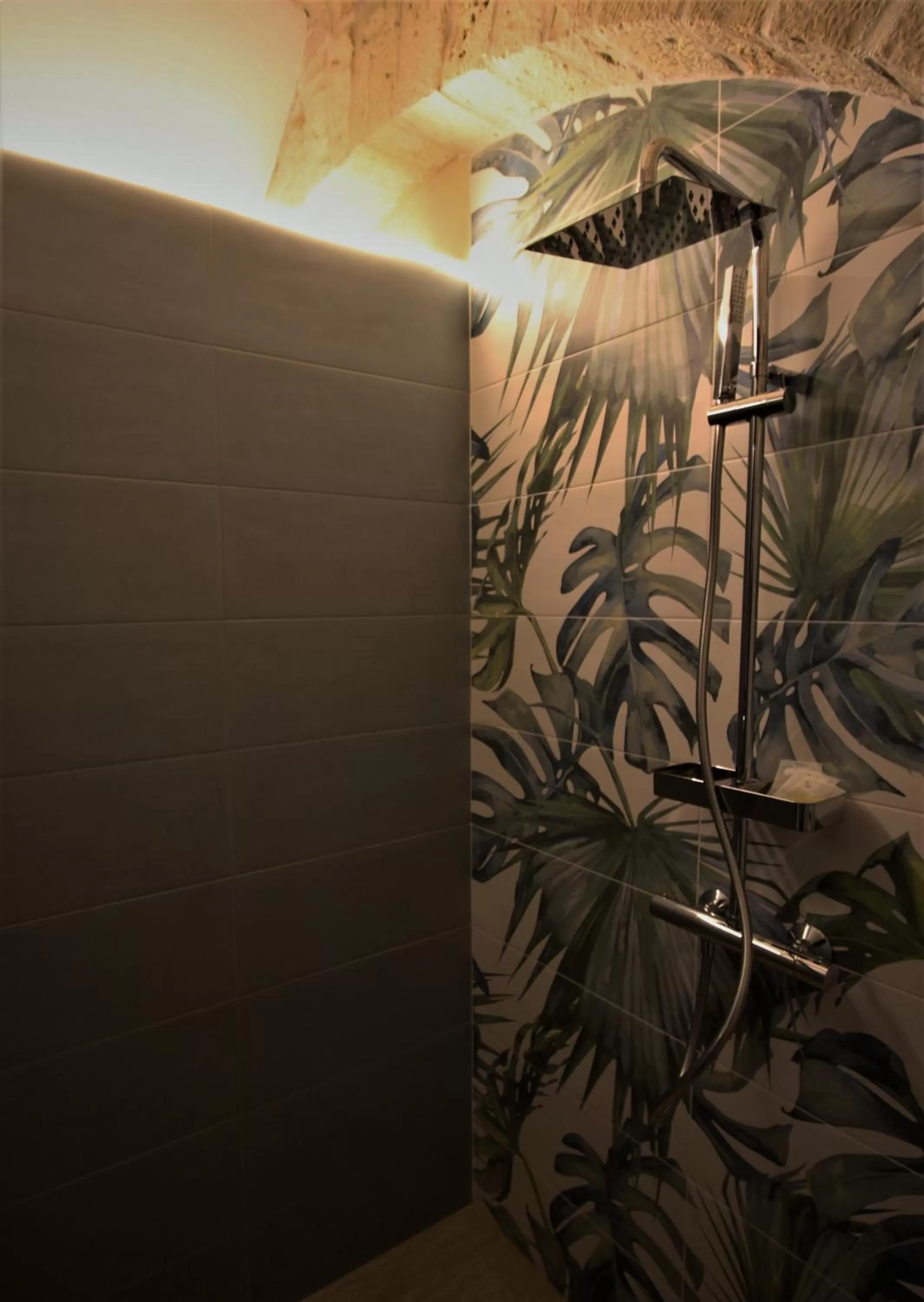 Shower in Albergo Diffuso Dimora Rossi B&B