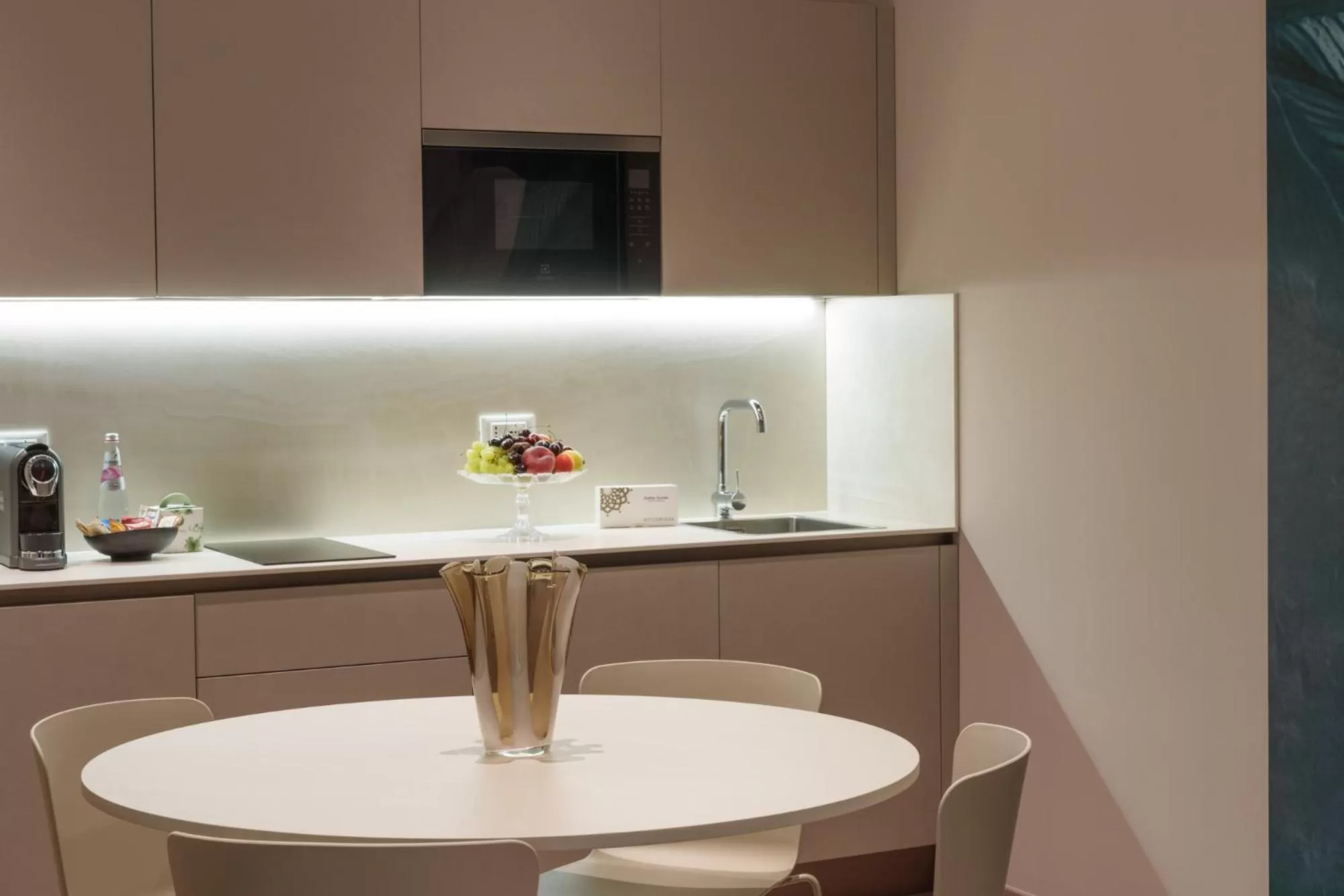 Kitchen or kitchenette in Vi Suites