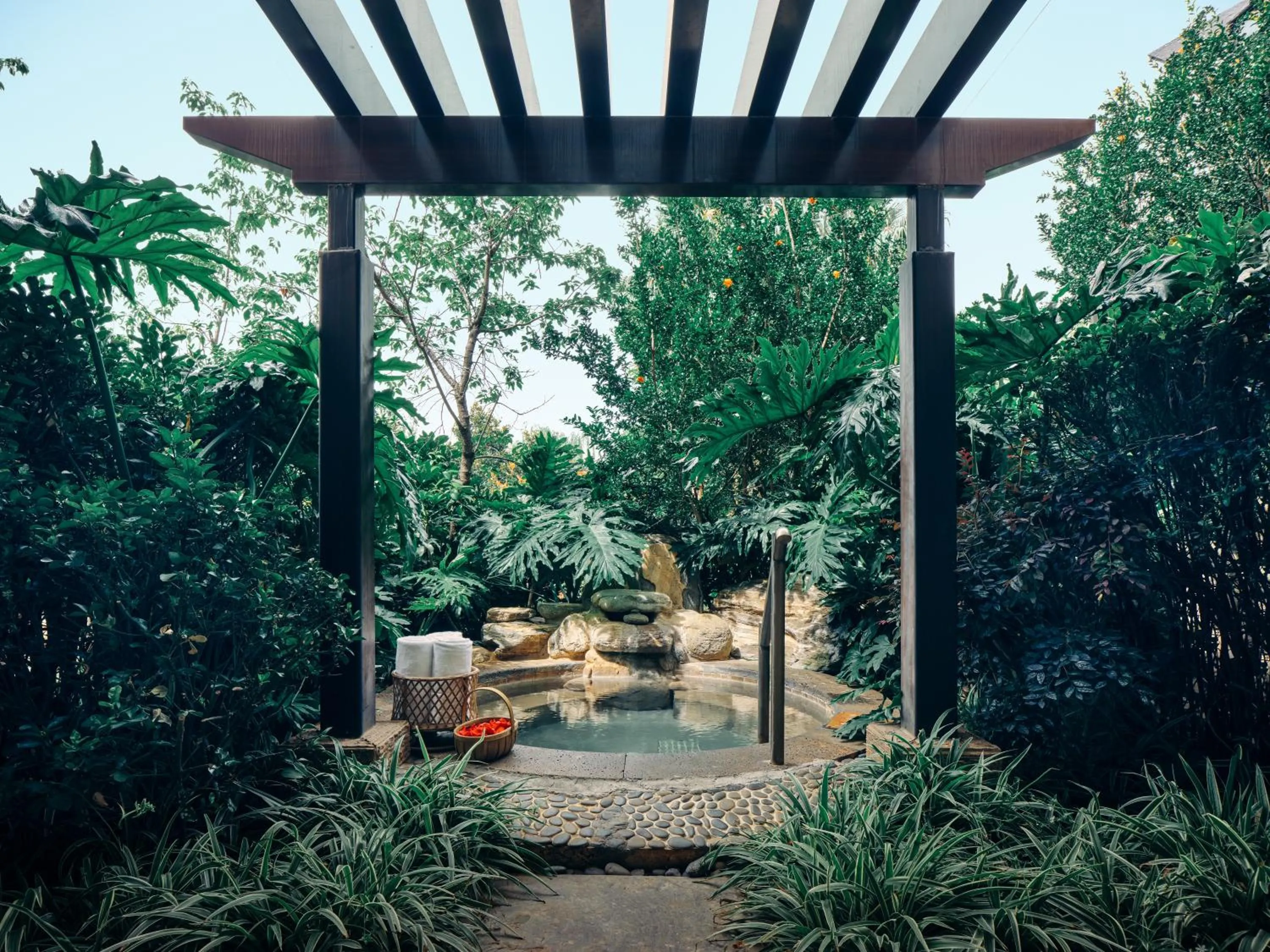 Property building in HUALUXE Hotels & Resorts Kunming