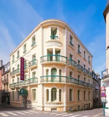Property Building in Hotel Balmoral Dinard