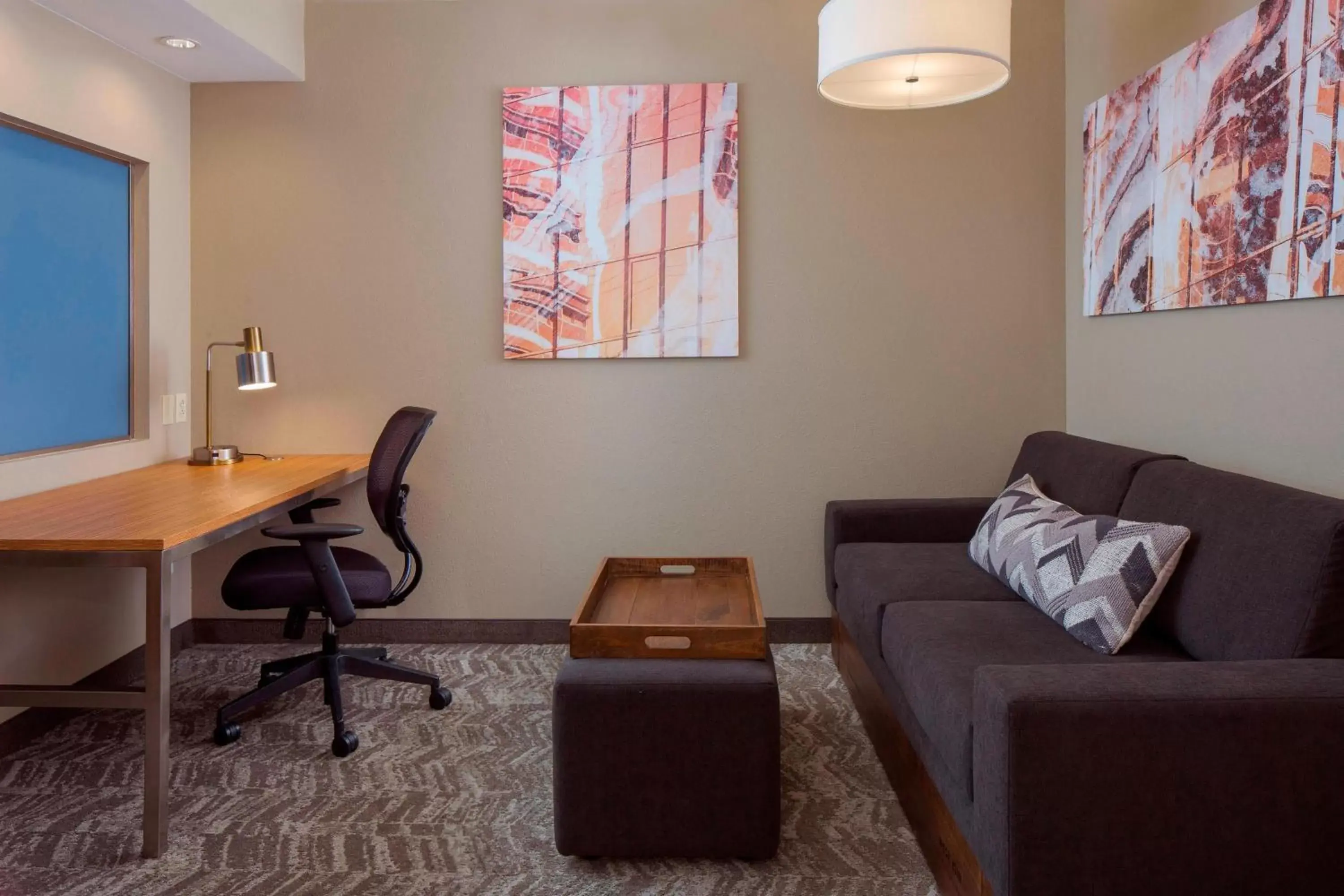 Living room, Seating Area in SpringHill Suites St. Louis Airport/Earth City