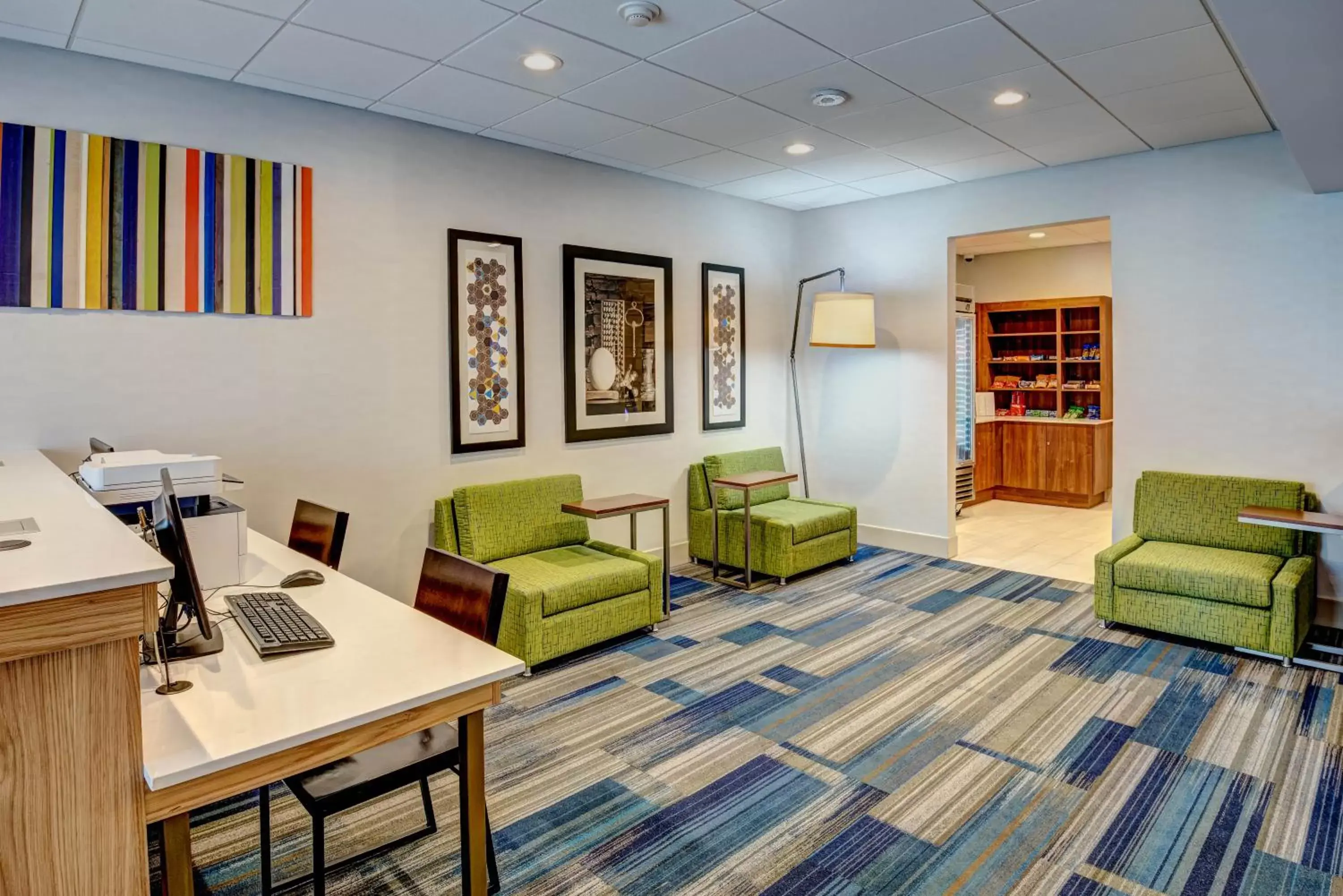 Other, Seating Area in Holiday Inn Express Woodbridge, an IHG Hotel