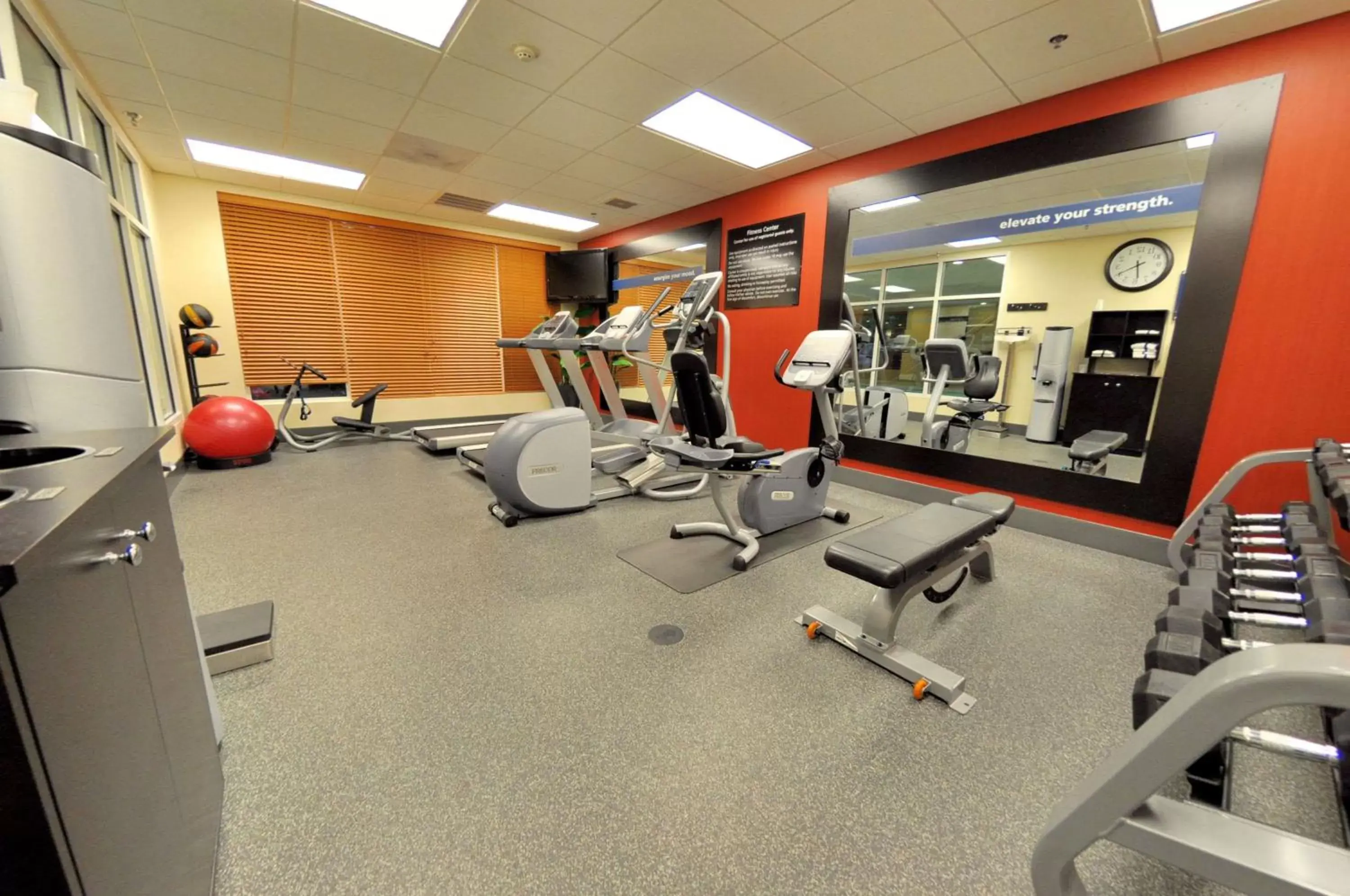 Fitness centre/facilities, Fitness Center/Facilities in Hampton Inn Richmond - Airport