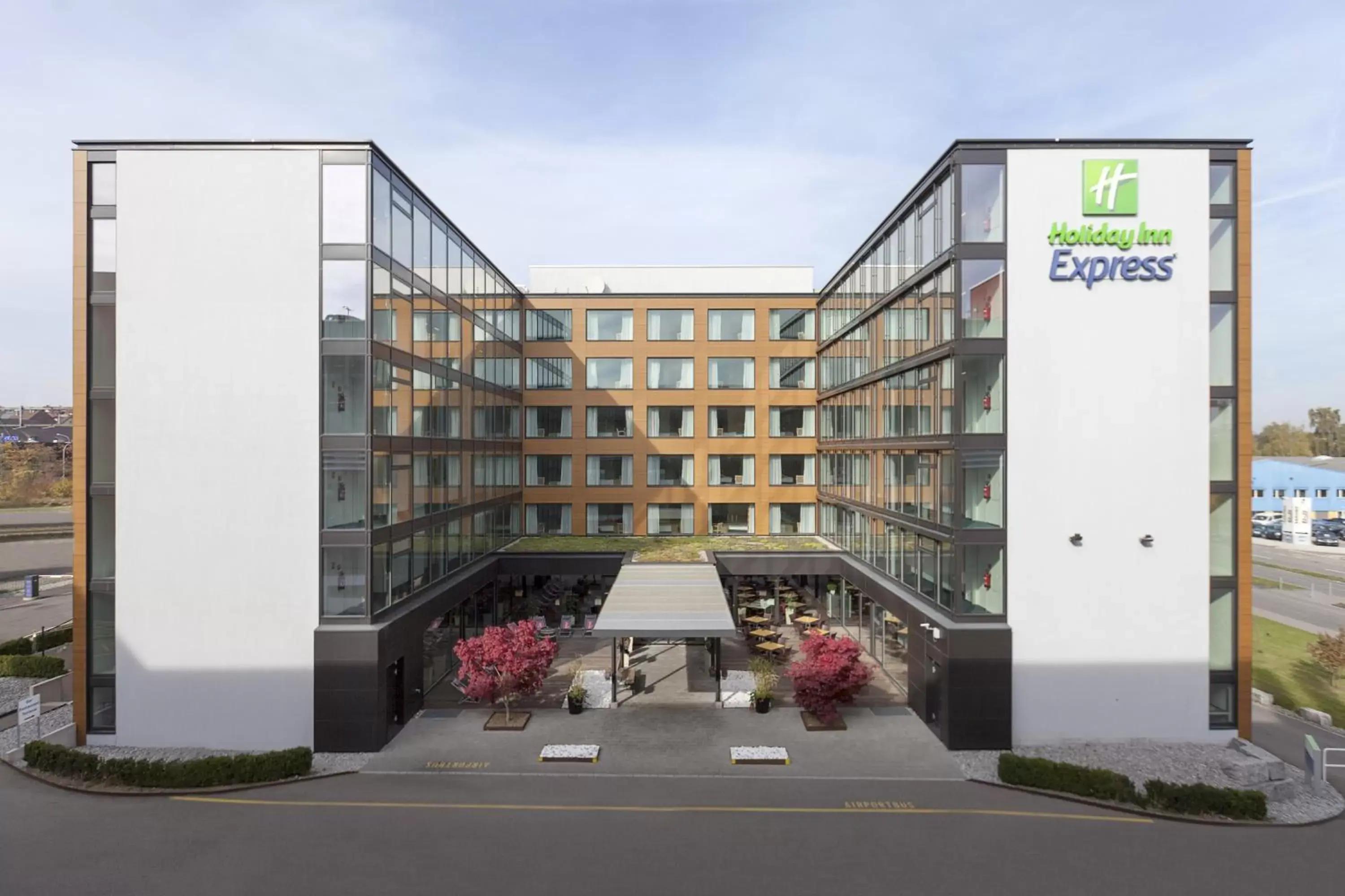 Property Building in Holiday Inn Express Zürich Airport, an IHG Hotel