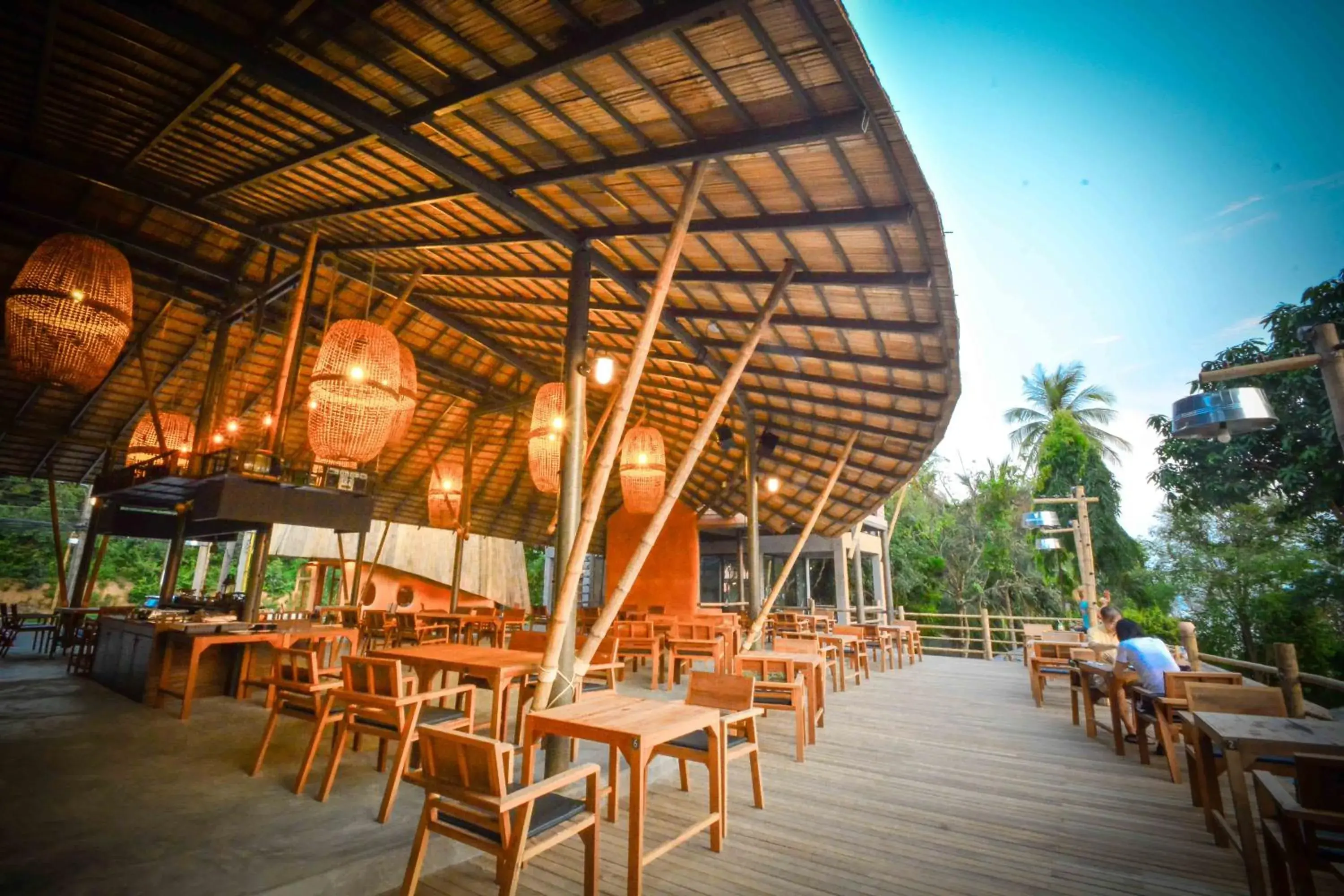 Restaurant/Places to Eat in The Mud - Eco Hotel