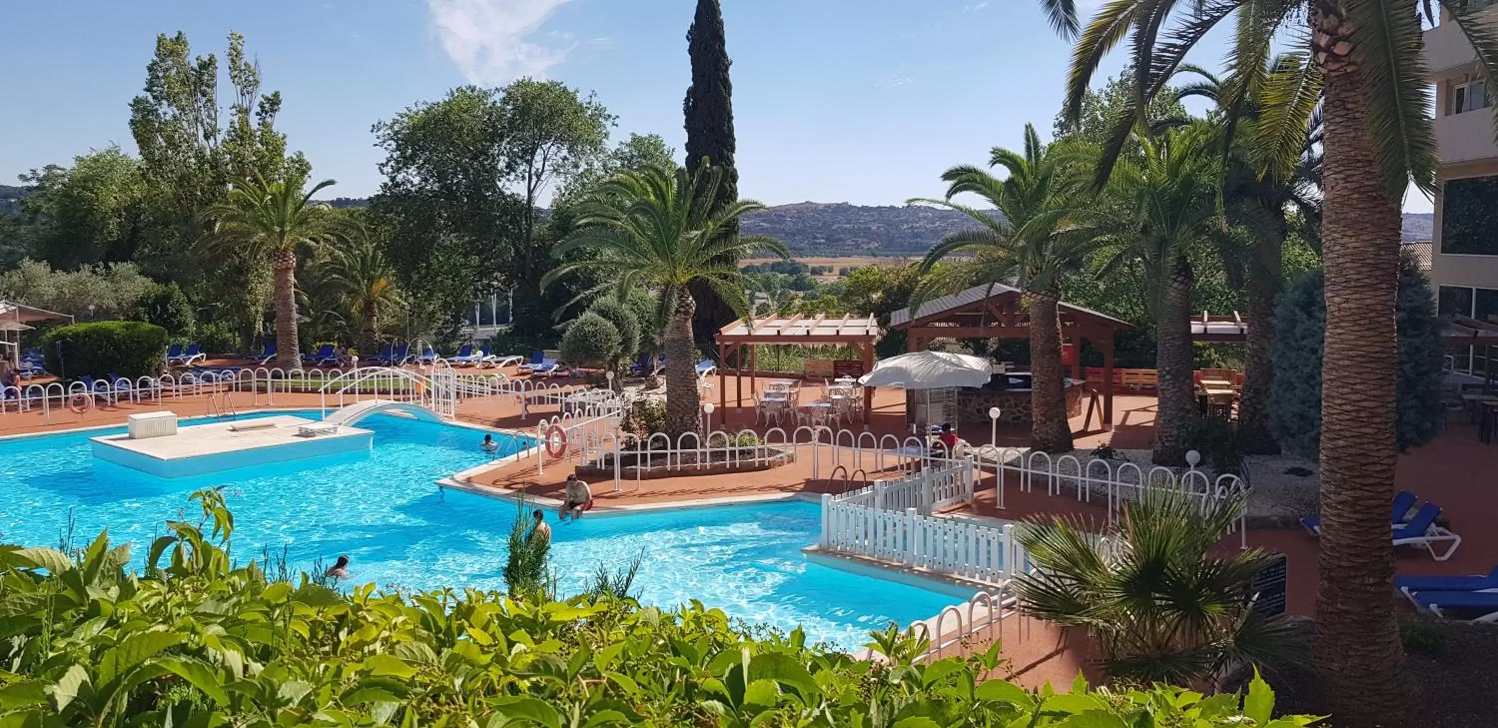 Garden view, Swimming Pool in Beatriz Toledo Auditorium & Spa