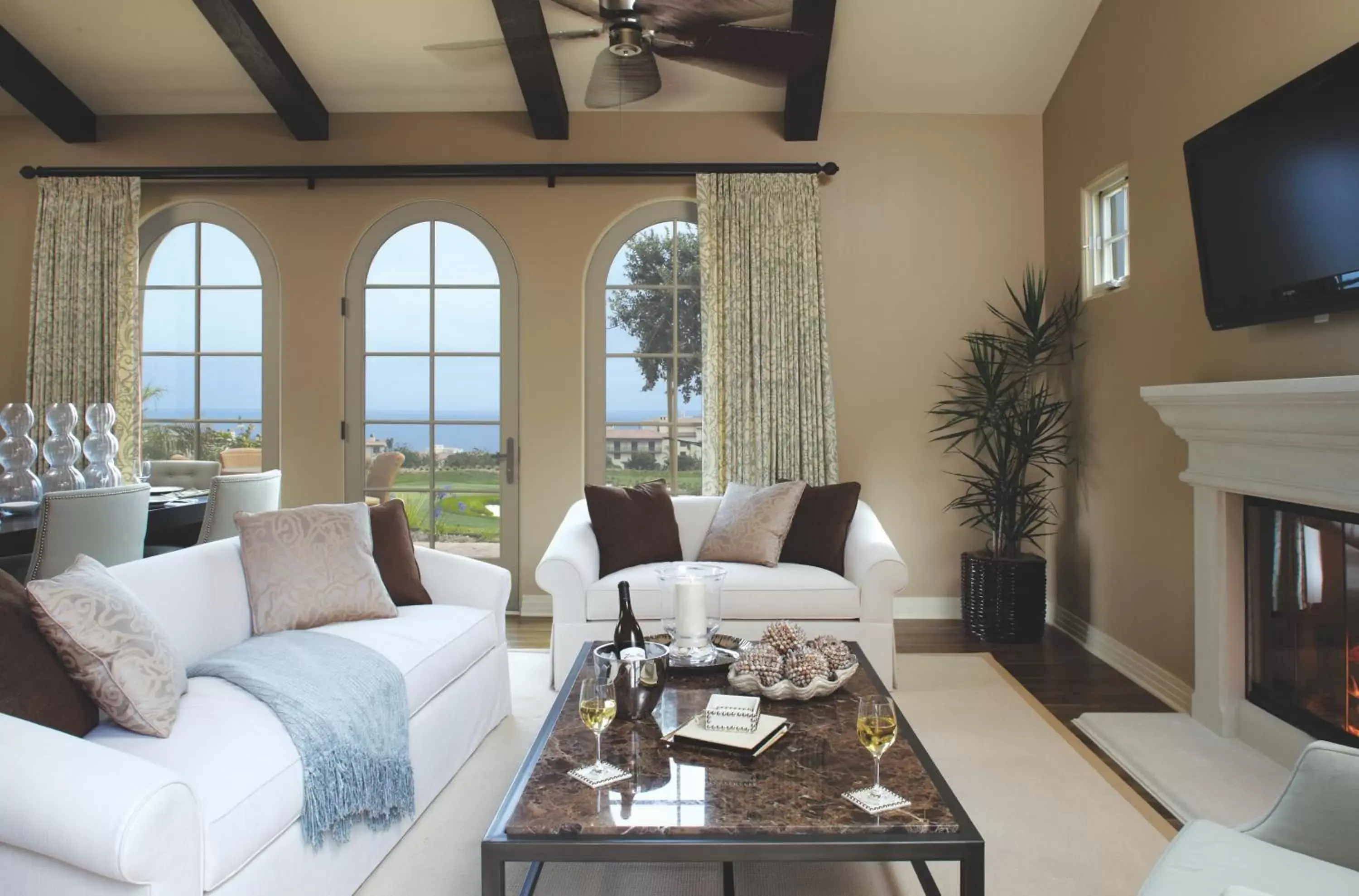 Living room, Seating Area in Terranea Resort