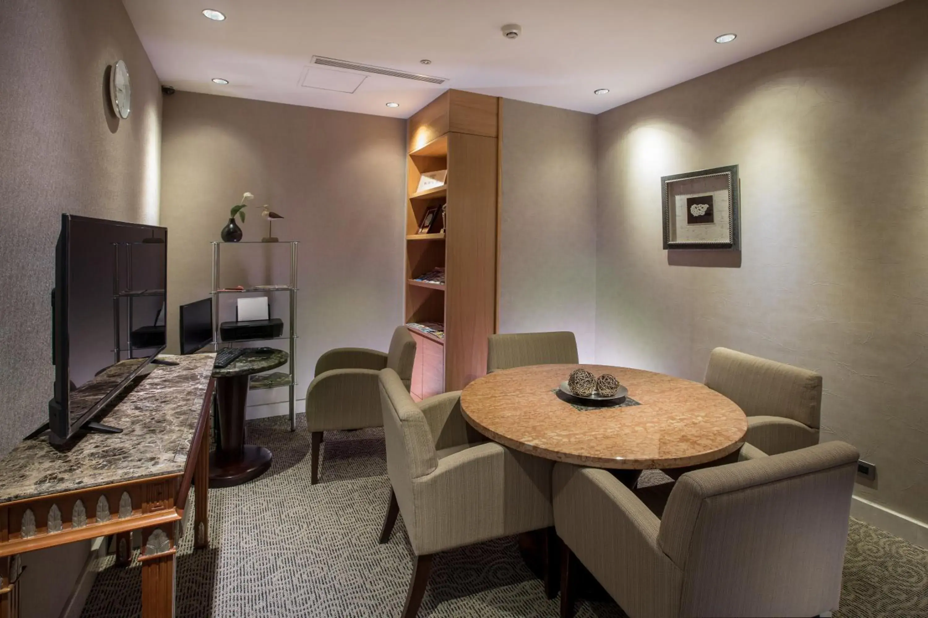 Dining Area in Grand Forward Hotel