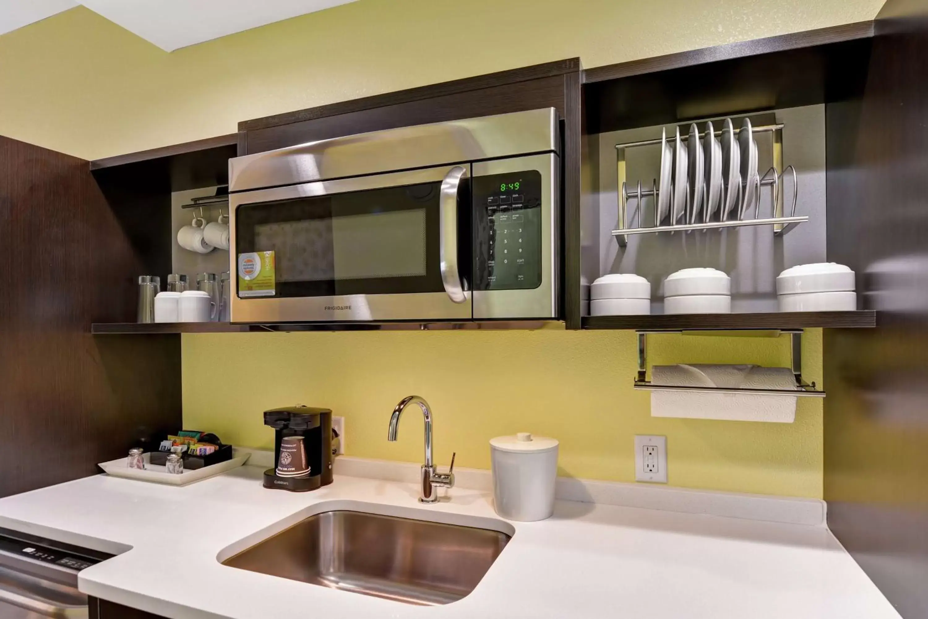 Kitchen or kitchenette, Kitchen/Kitchenette in Home2 Suites By Hilton Baytown