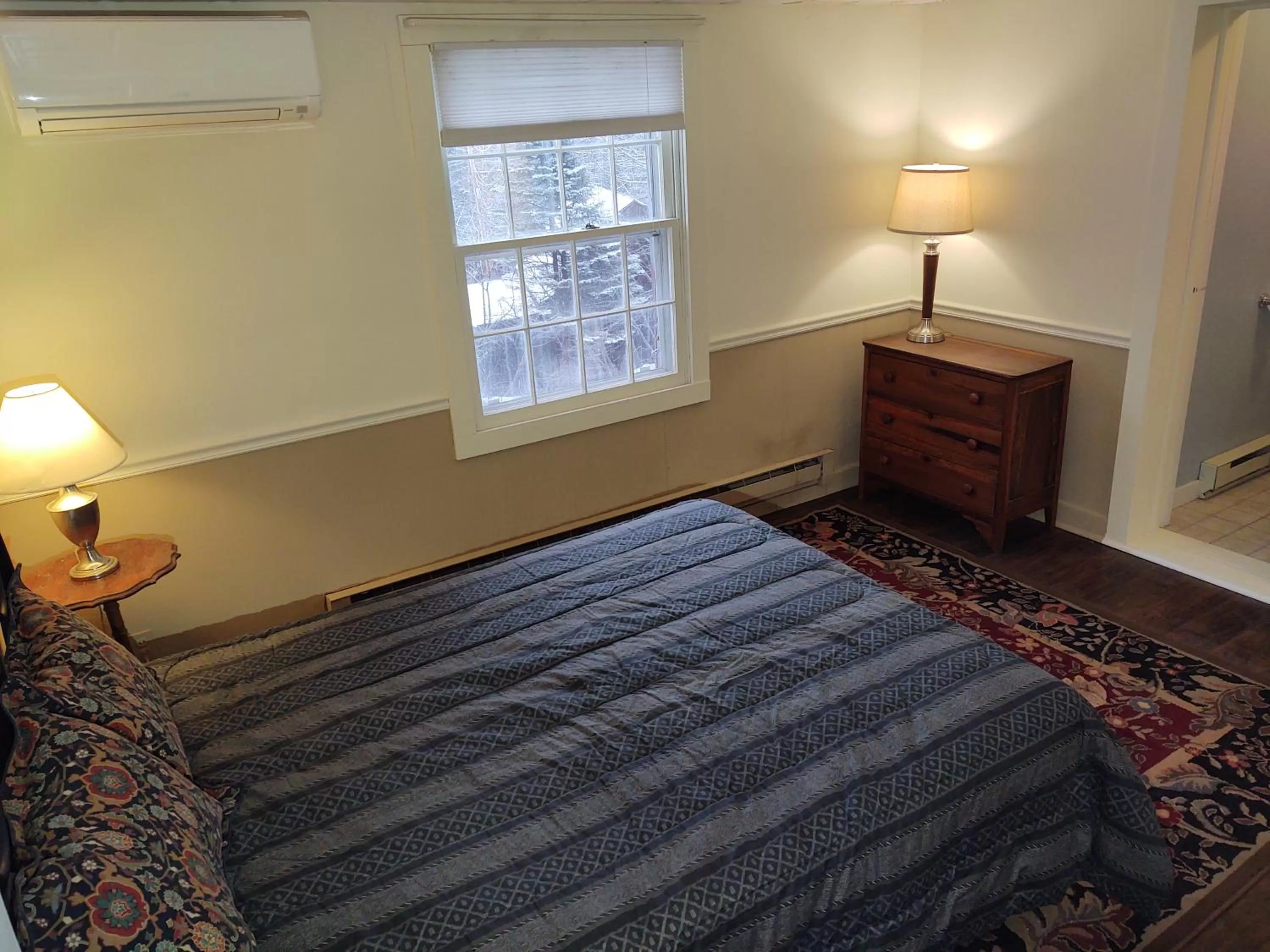 Bed in Doveberry Inn