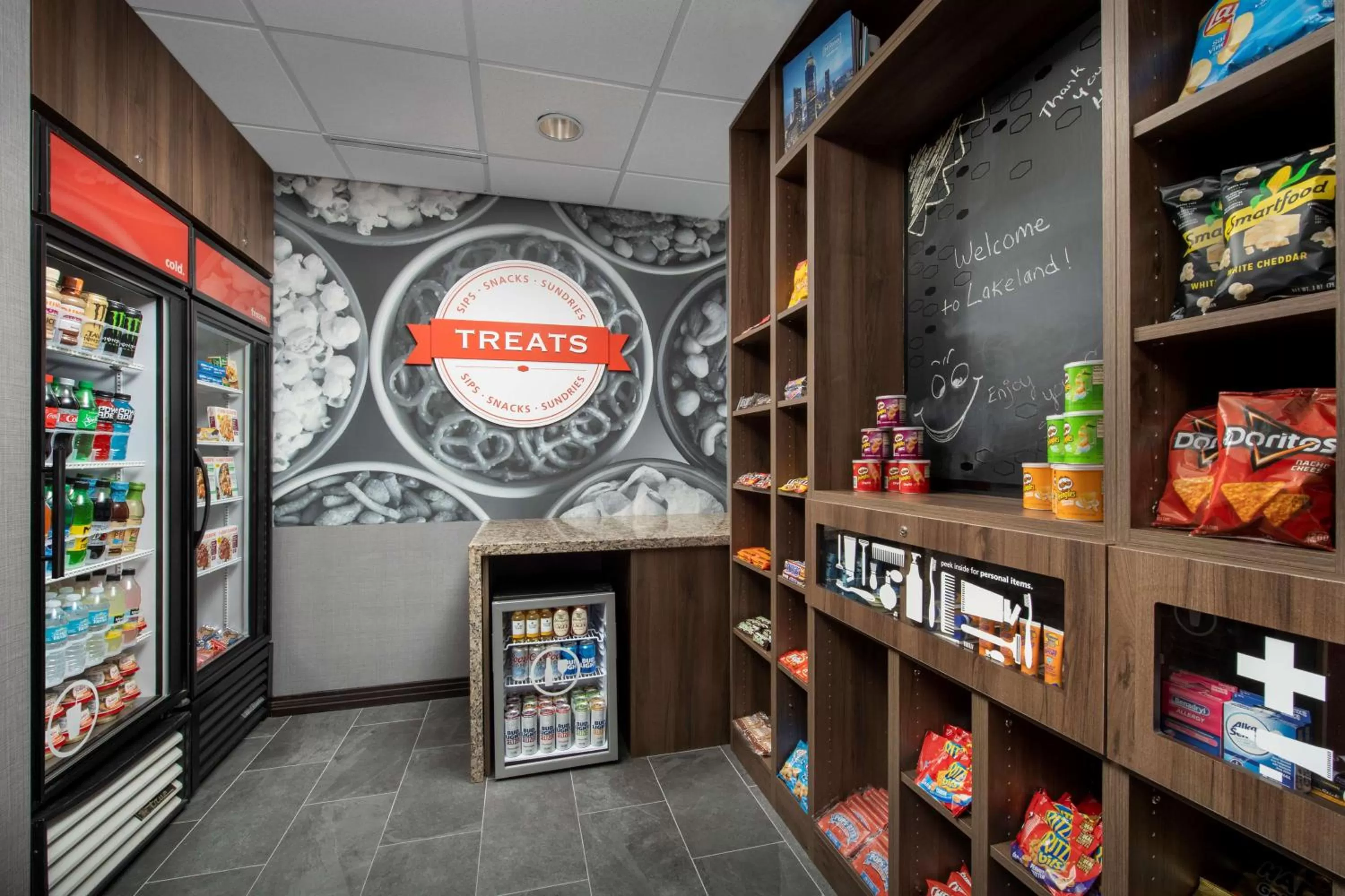 Restaurant/places to eat in Hampton Inn & Suites Lakeland-South Polk Parkway