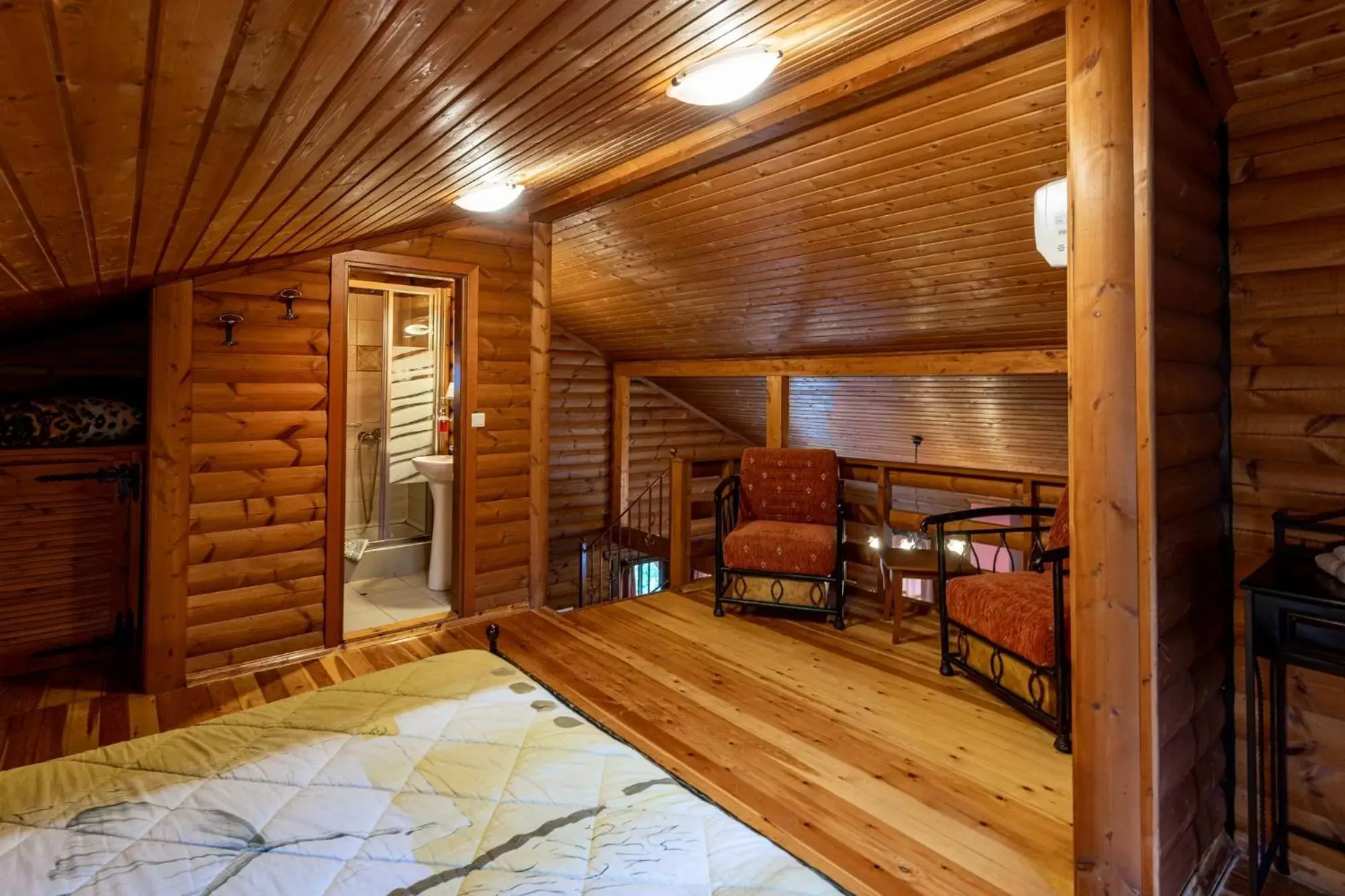 Bathroom, Seating Area in Chalet Likouresi Village