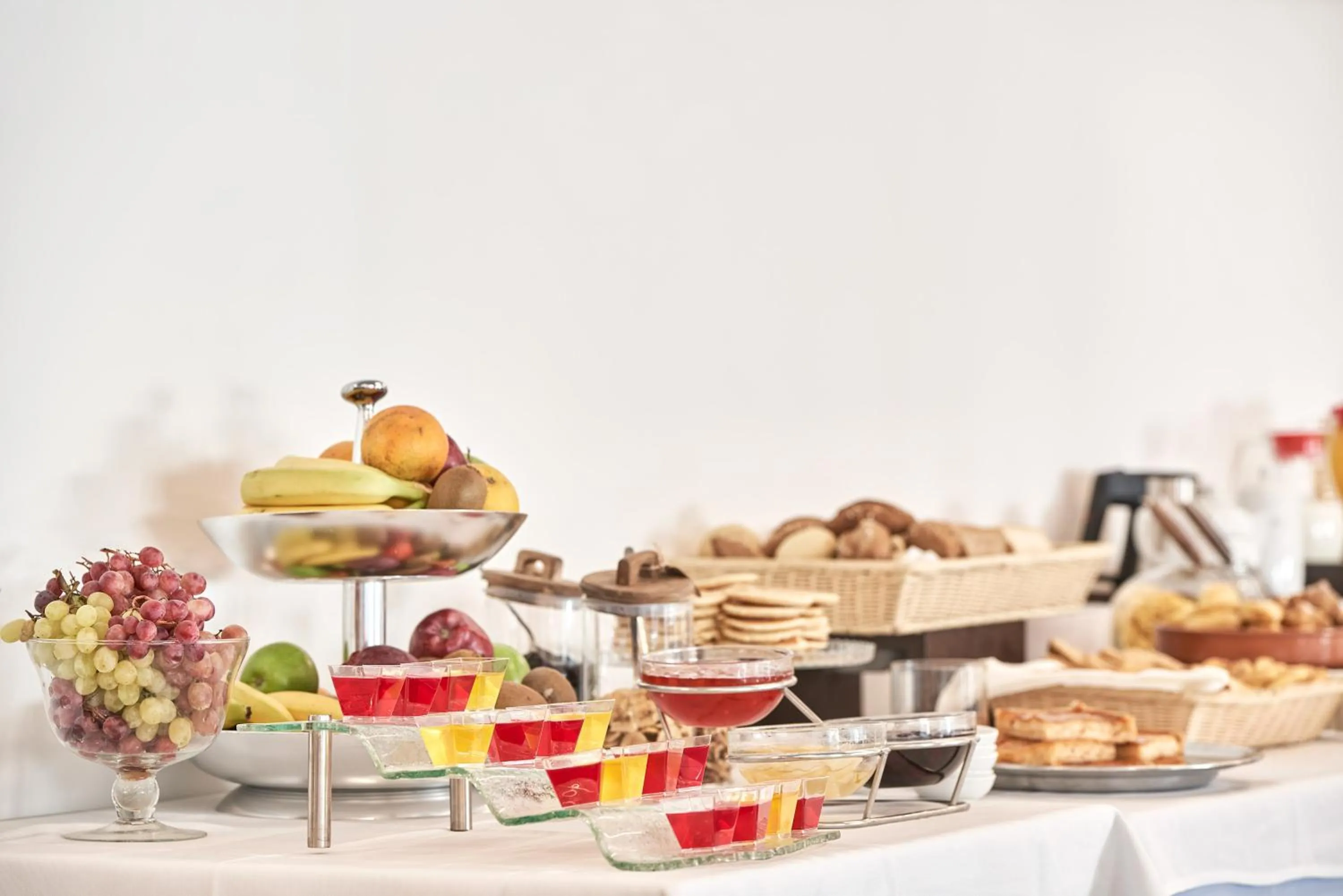 Buffet breakfast in Mediterranee