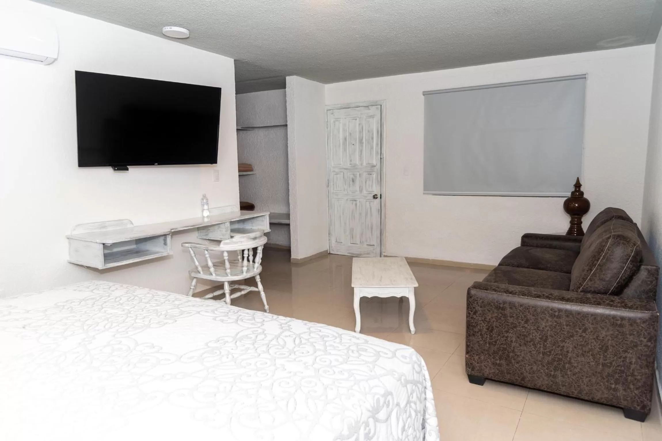 Property building, Bed in Hotel Kyrios Veracruz