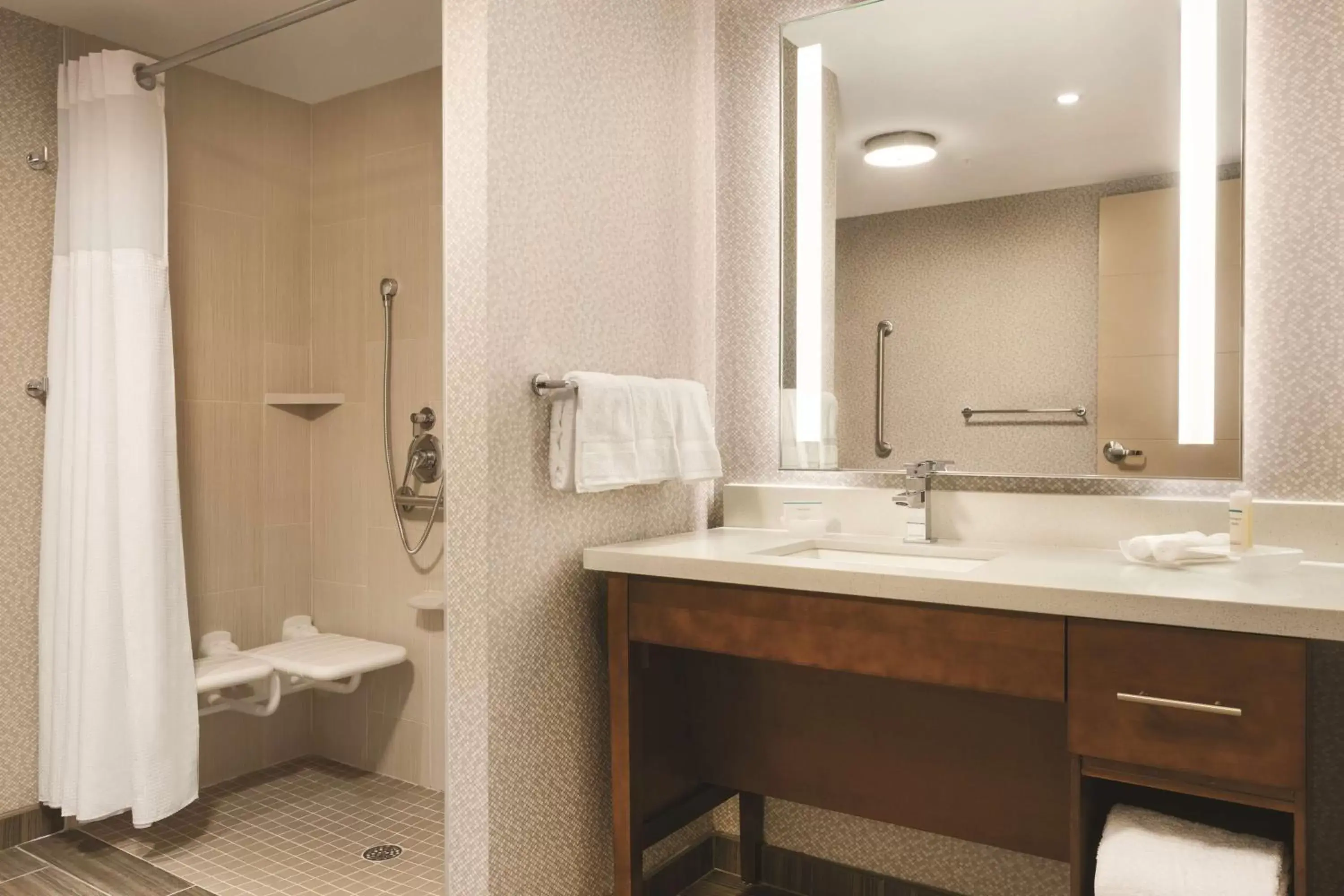 Bathroom in Homewood Suites by Hilton Washington DC Capitol-Navy Yard