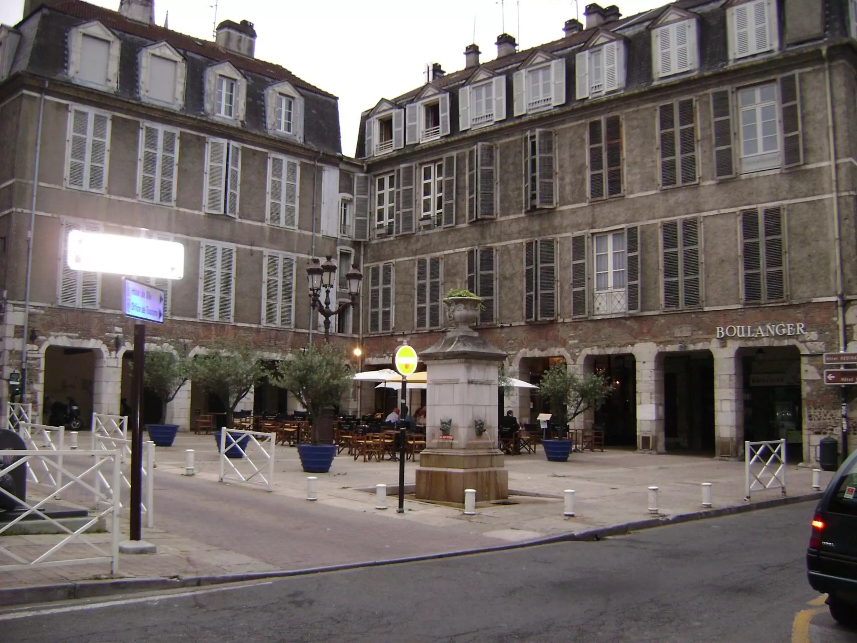 Property building in Hôtel Adour