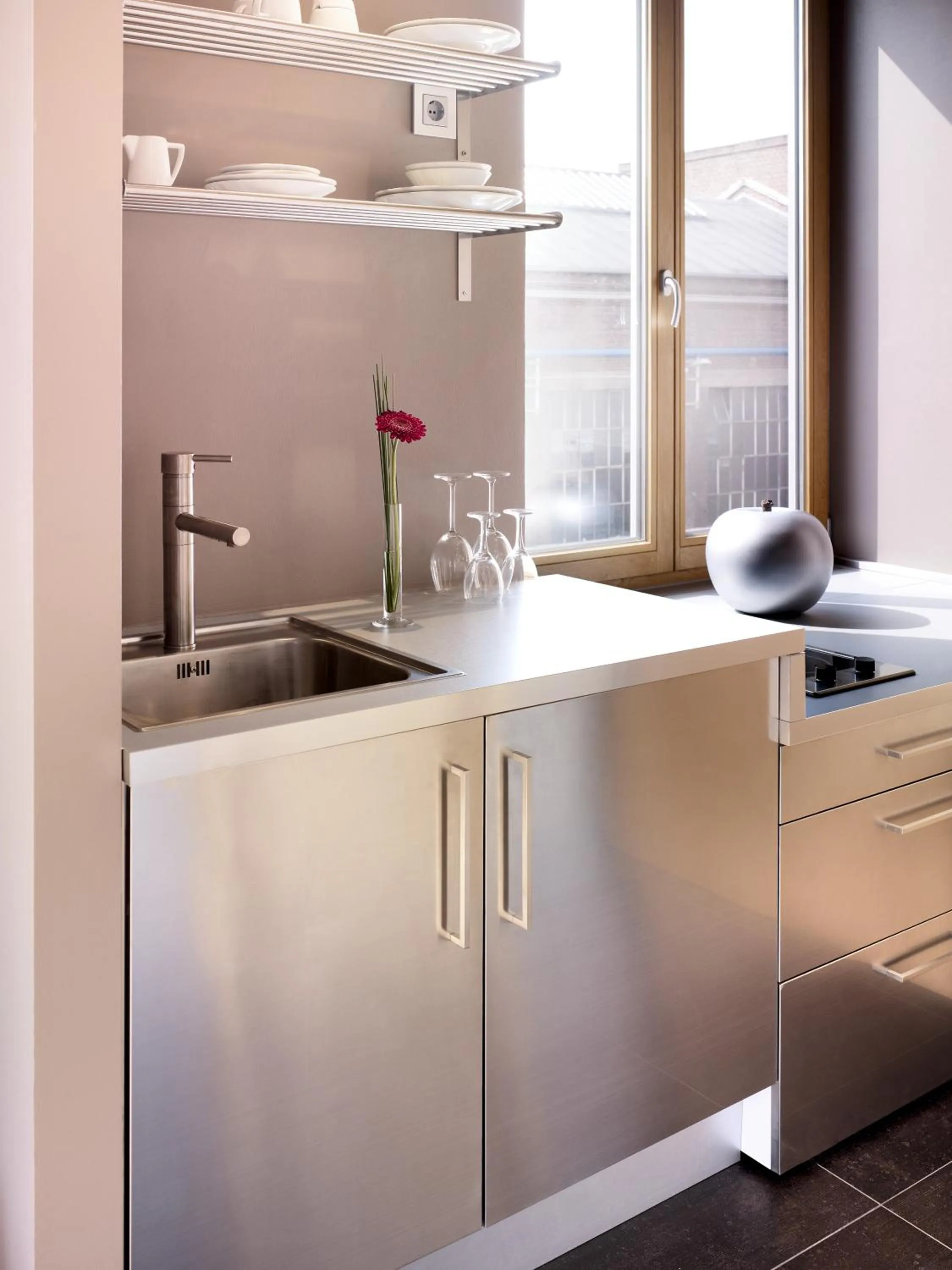 Photo of the whole room in The New Yorker Hotel Köln-Messe