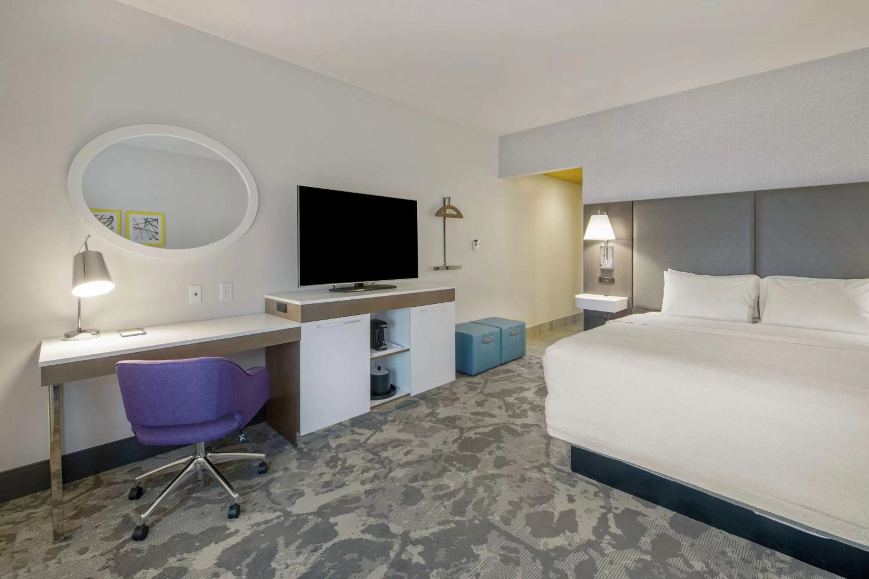 Bedroom, Bed in Hampton Inn & Suites Raleigh-Durham Airport-Brier Creek