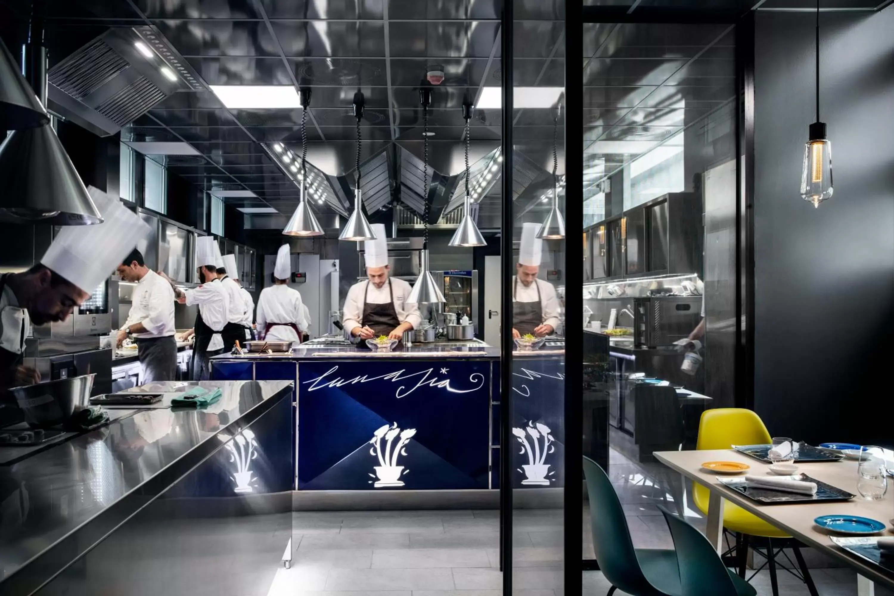 Restaurant/places to eat in Hotel Plaza e de Russie - Relais & Châteaux Restaurant/places to eat in Hotel Plaza e de Russie - Relais & Châteaux