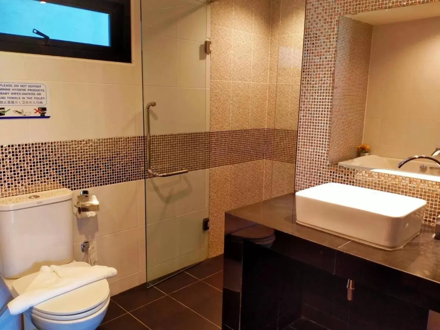 Shower, Bathroom in Hotel De Nara-SHA Extra Plus
